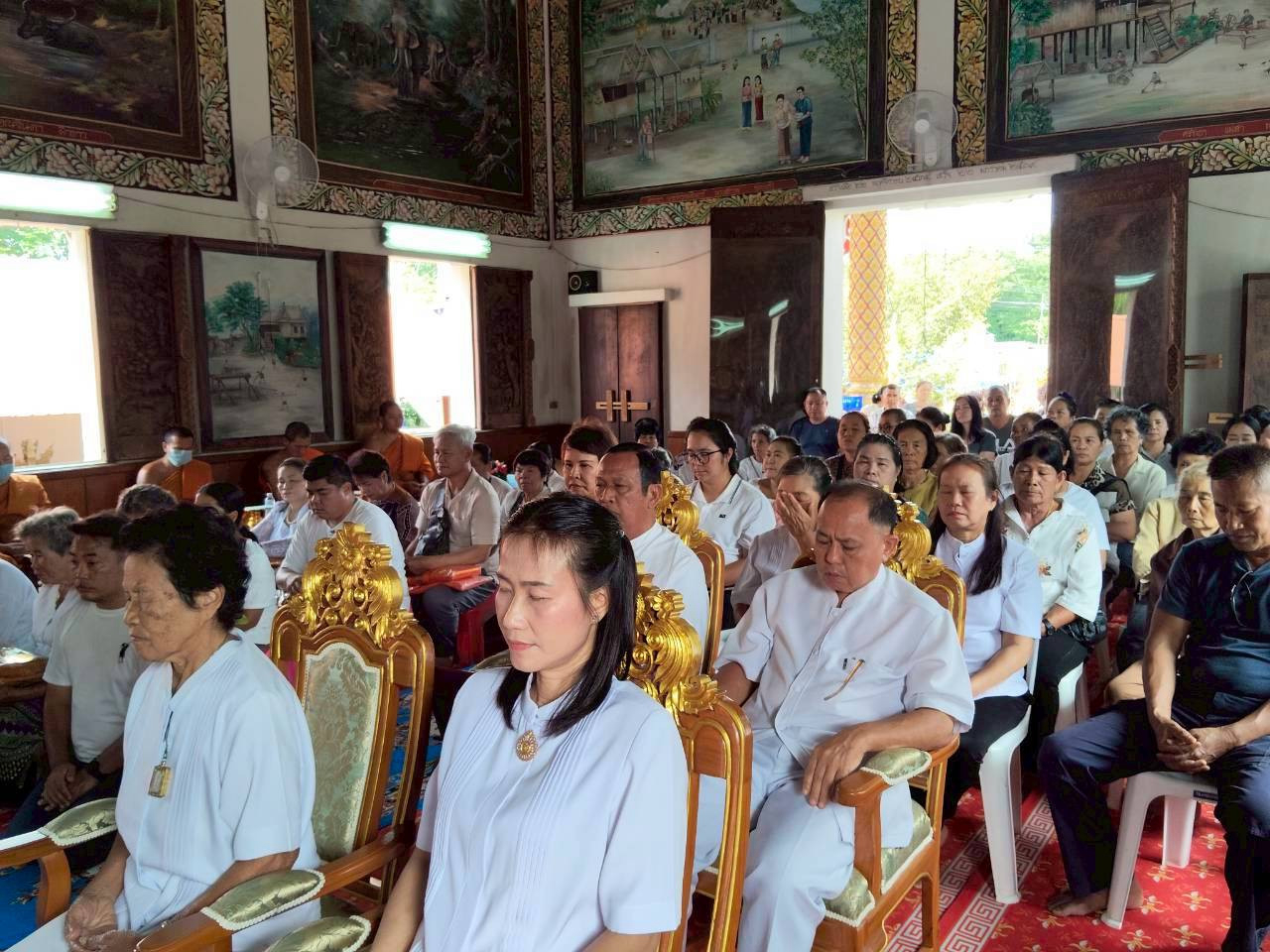 ภาพร่วมพิธีกรรมวัดสว่างไพบูลย์