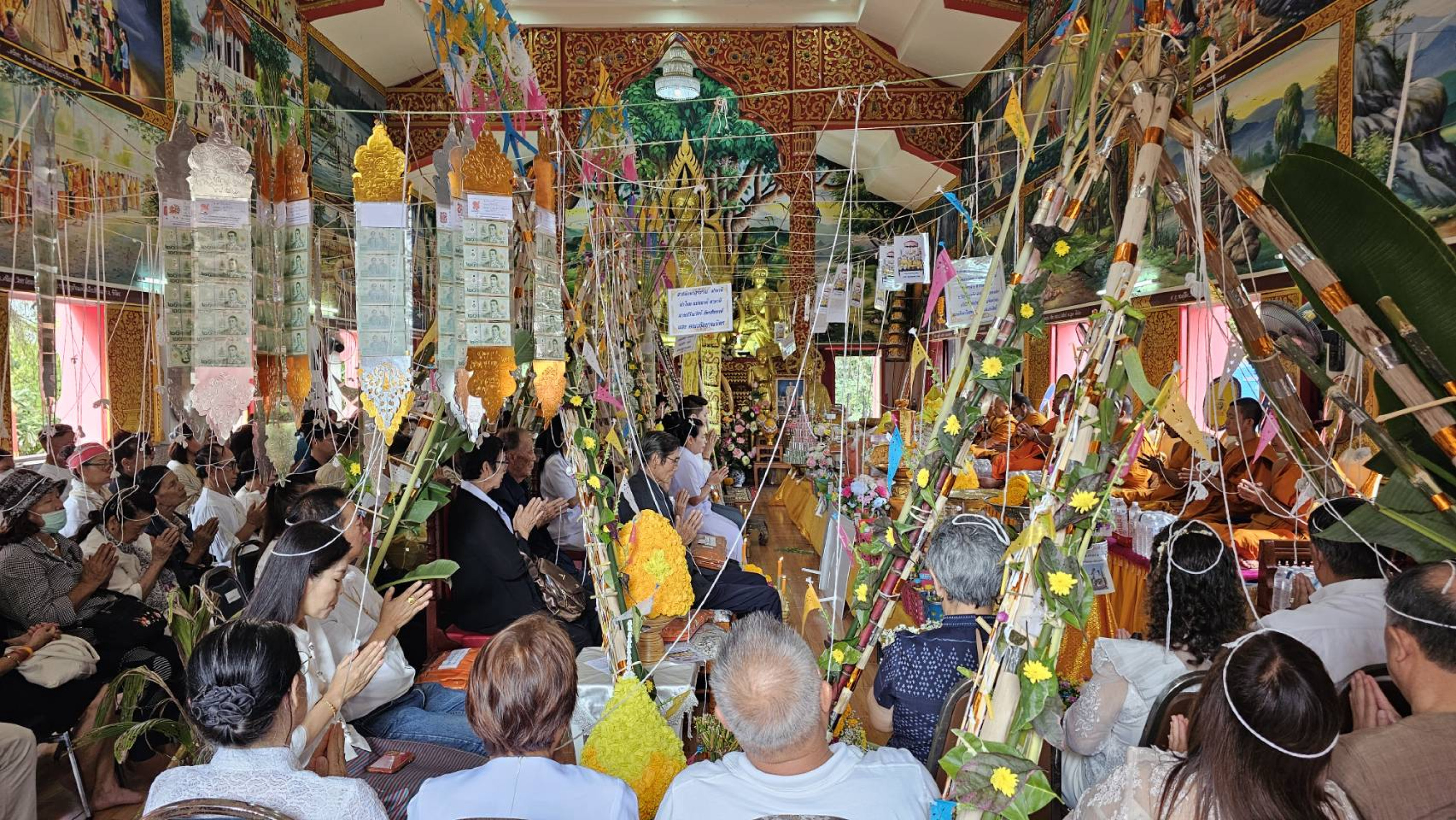 ภาพร่วมพิธีกรรมวัดป่าเป้า