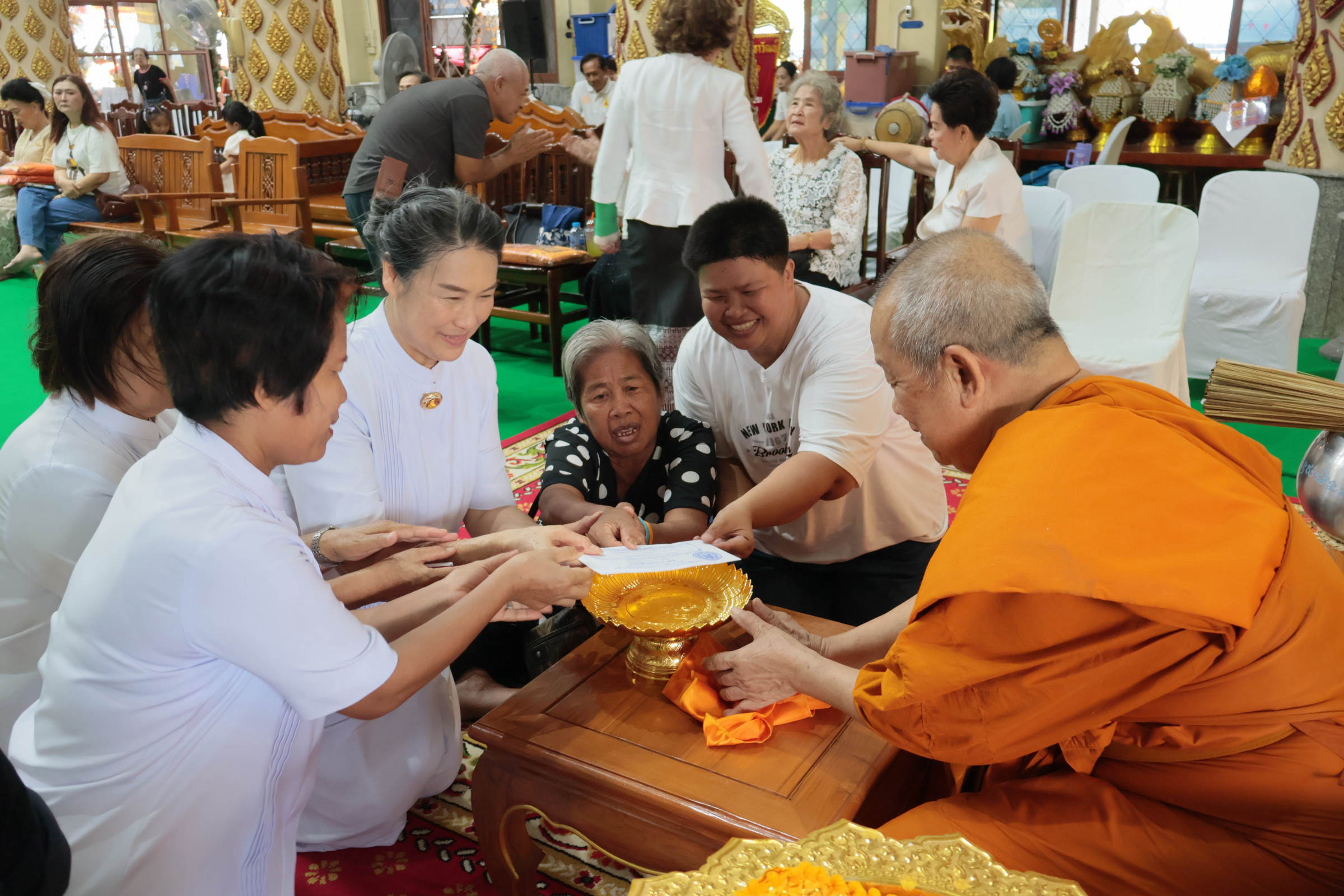 ภาพร่วมพิธีกรรมวัดหน้าพระลาน