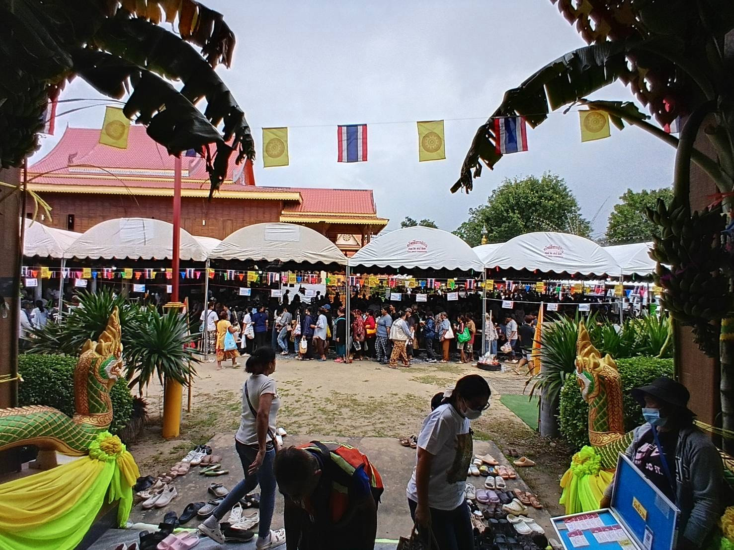 ภาพร่วมพิธีกรรมวัดขอนหอม