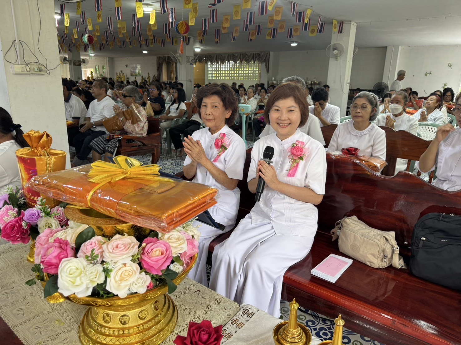 ภาพร่วมพิธีกรรมวัดป่าไผ่