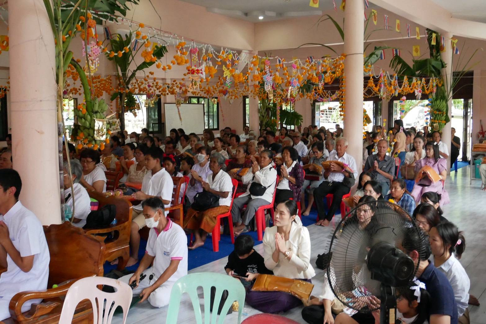 ภาพร่วมพิธีกรรมวัดซับกระดาน