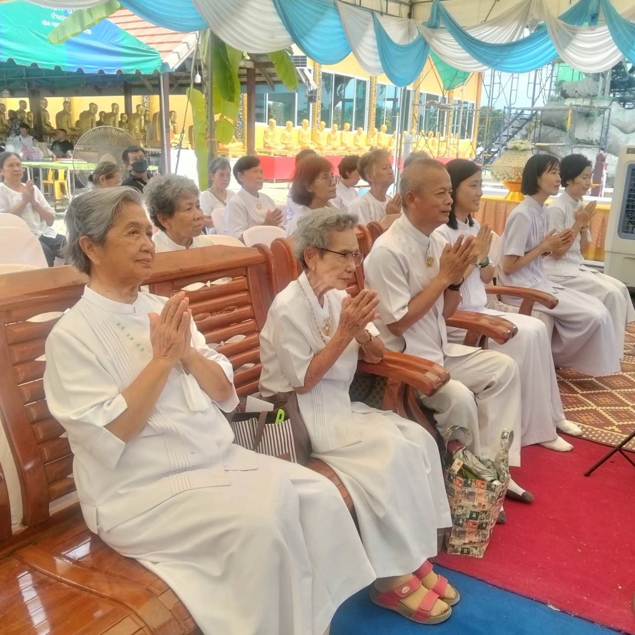 ภาพร่วมพิธีกรรมวัดโคกพิกุลเรียง