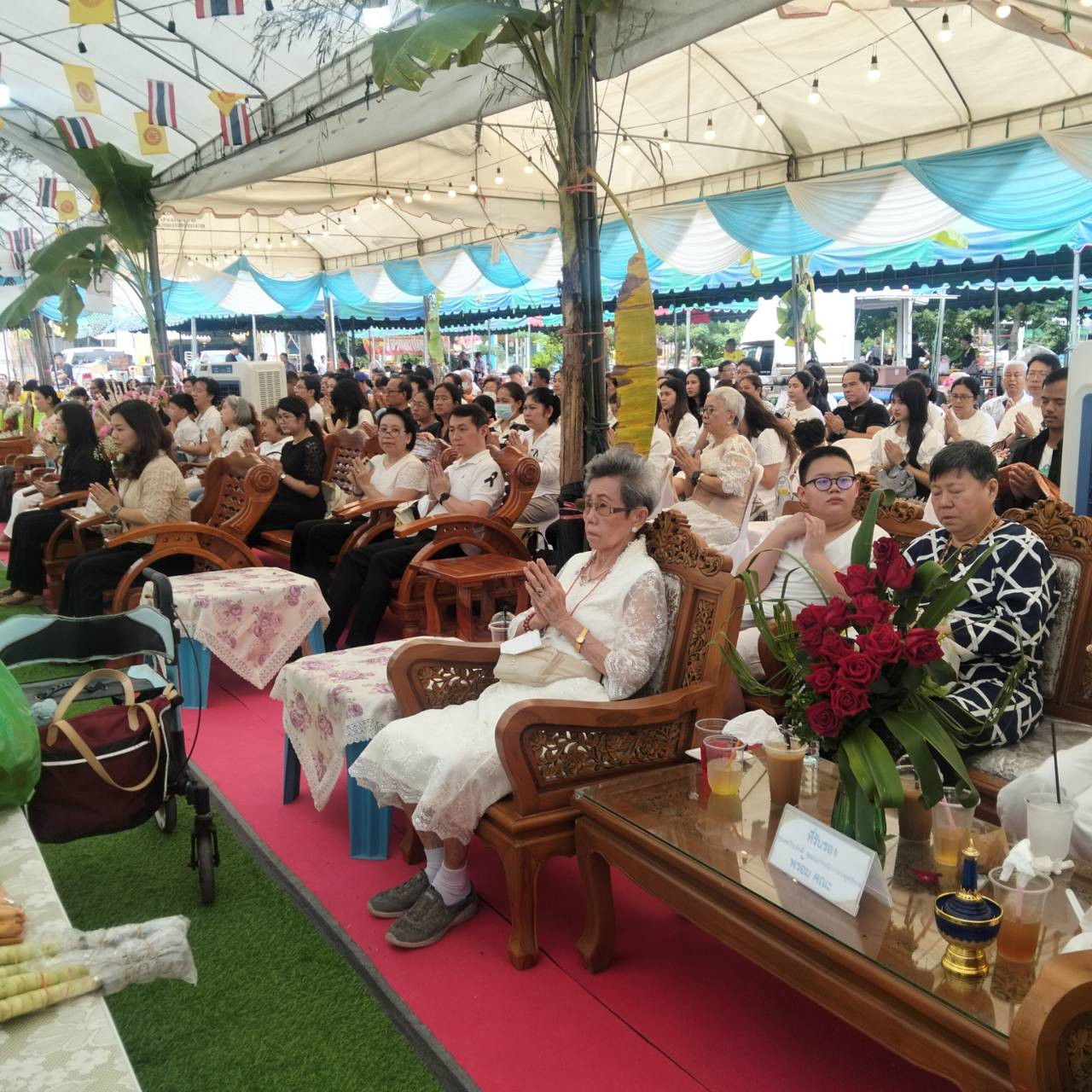 ภาพร่วมพิธีกรรมวัดโคกพิกุลเรียง