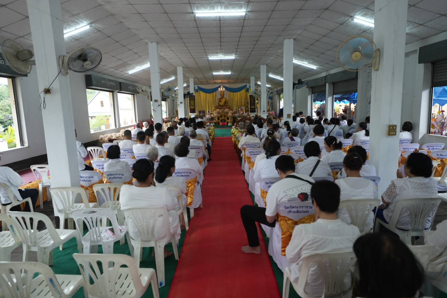 ภาพร่วมพิธีกรรมวัดรัตนวราราม