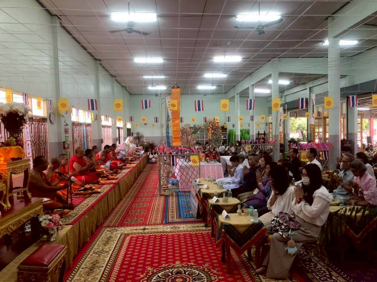 ภาพร่วมพิธีกรรมวัดพระบาท