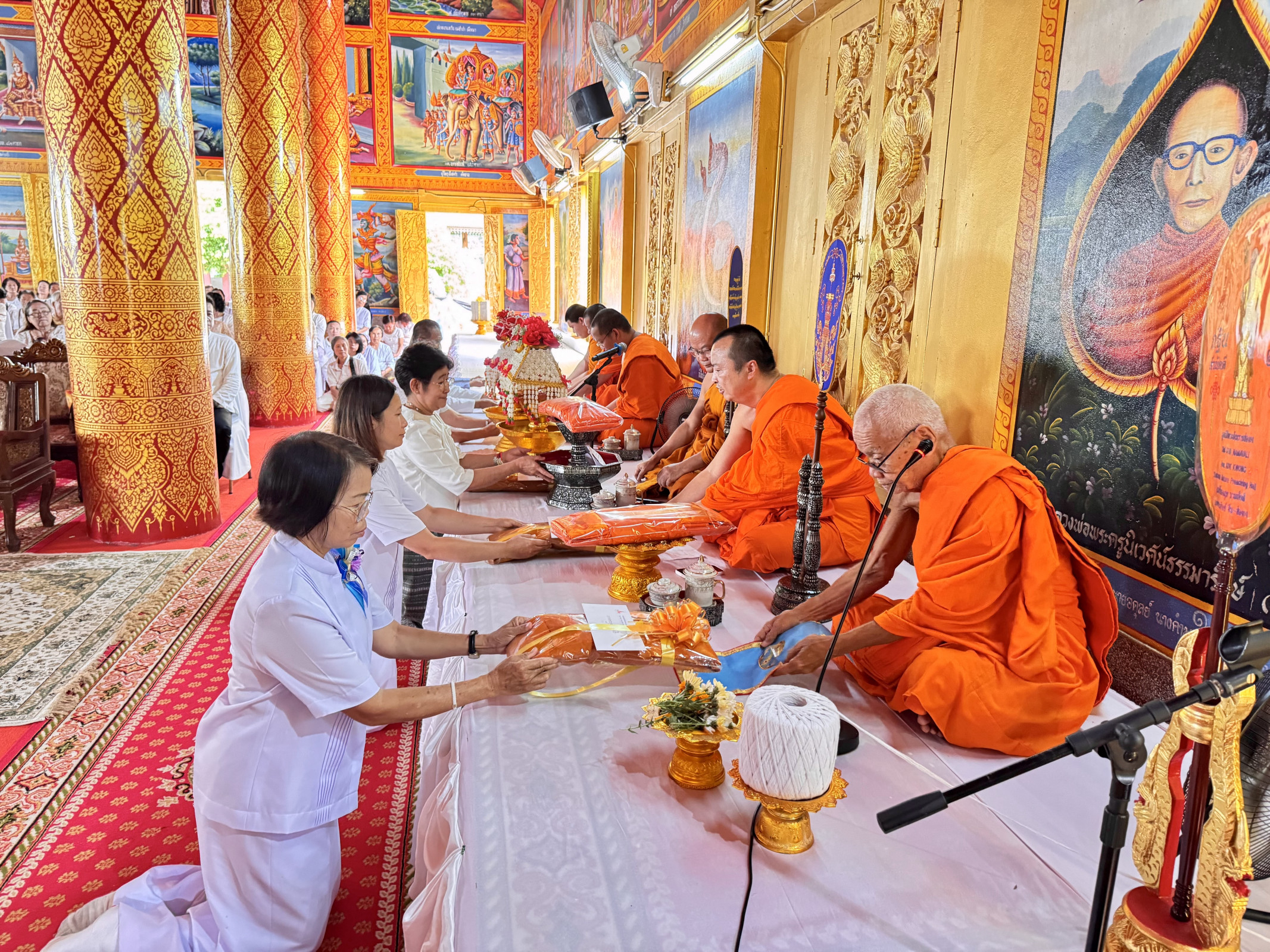 ภาพร่วมพิธีกรรมวัดบ้านใหม่