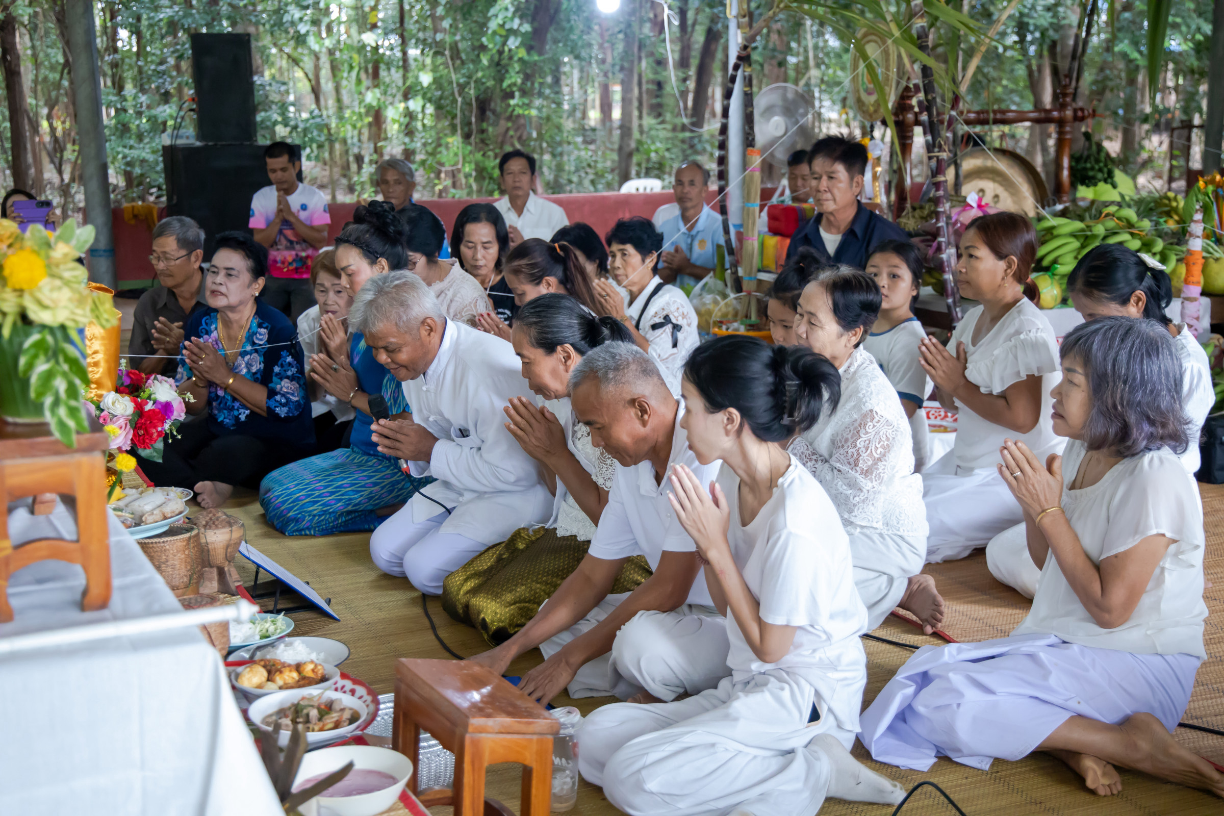 ภาพร่วมพิธีกรรมวัดป่าคำไฮน้อย