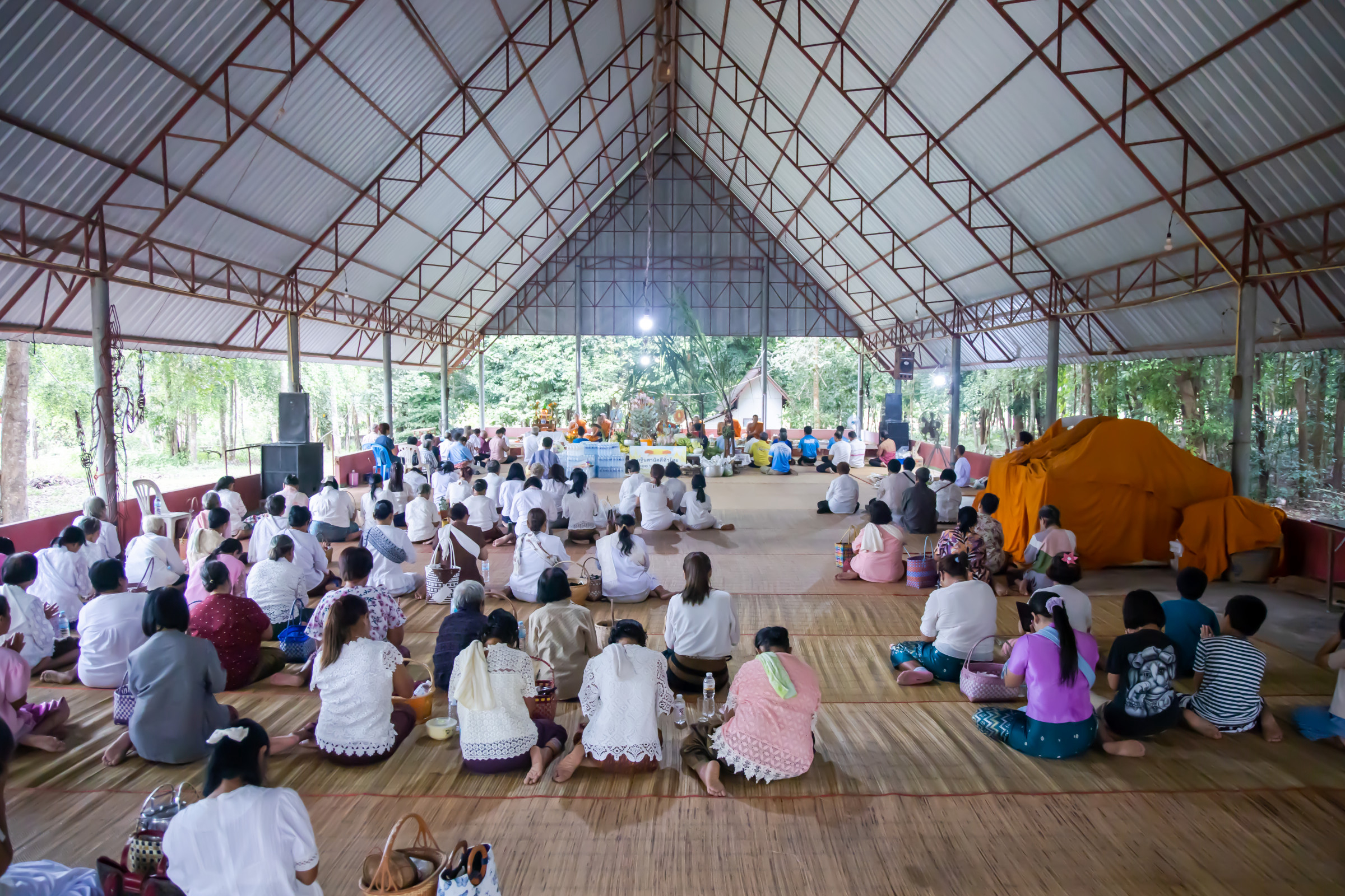 ภาพร่วมพิธีกรรมวัดป่าคำไฮน้อย