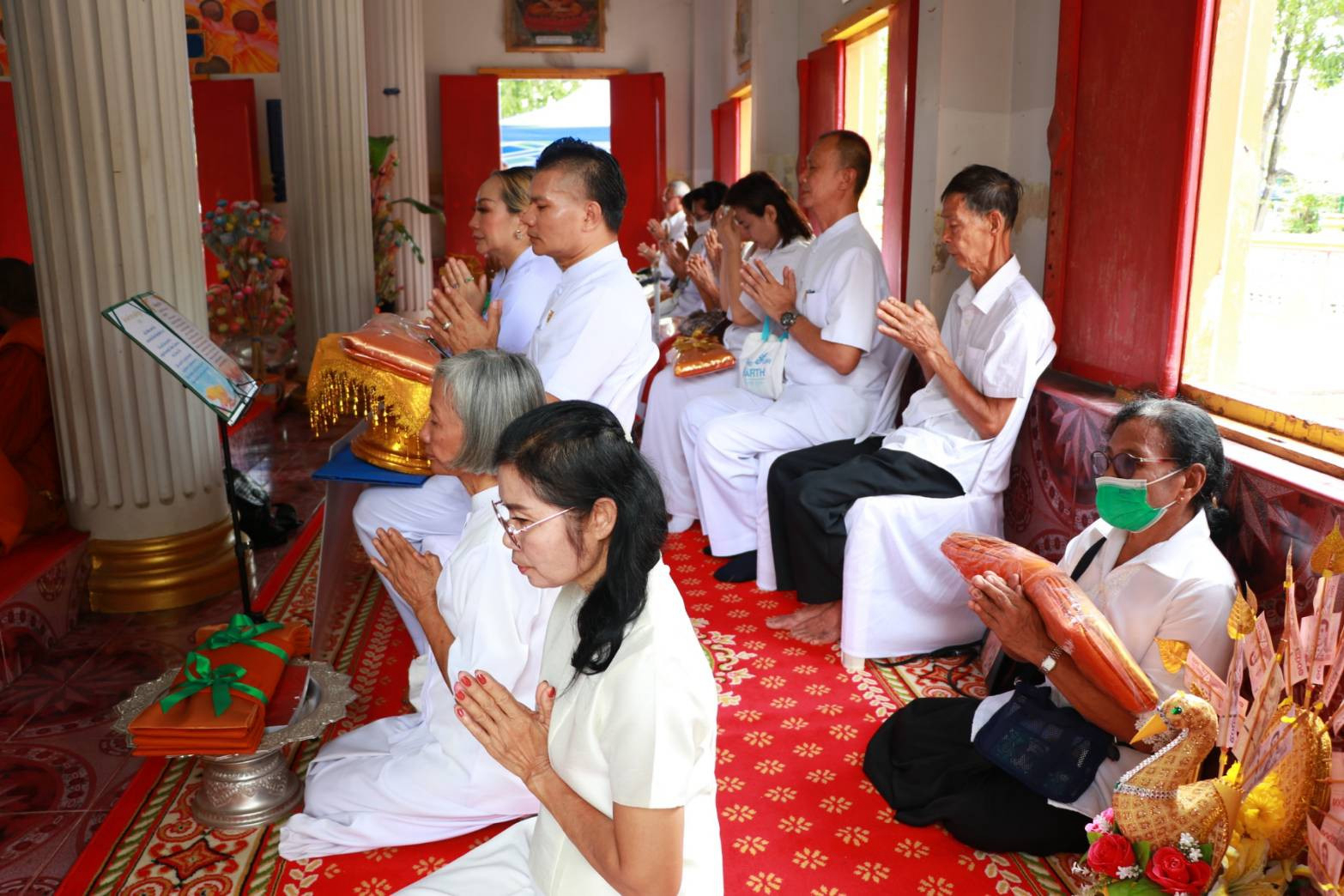 ภาพร่วมพิธีกรรมวัดนาบุญเฉลิมราษฎร์