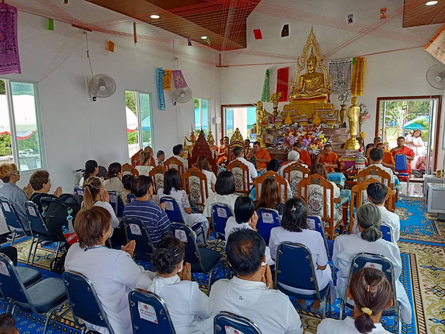 ภาพร่วมพิธีกรรมวัดหนองแก