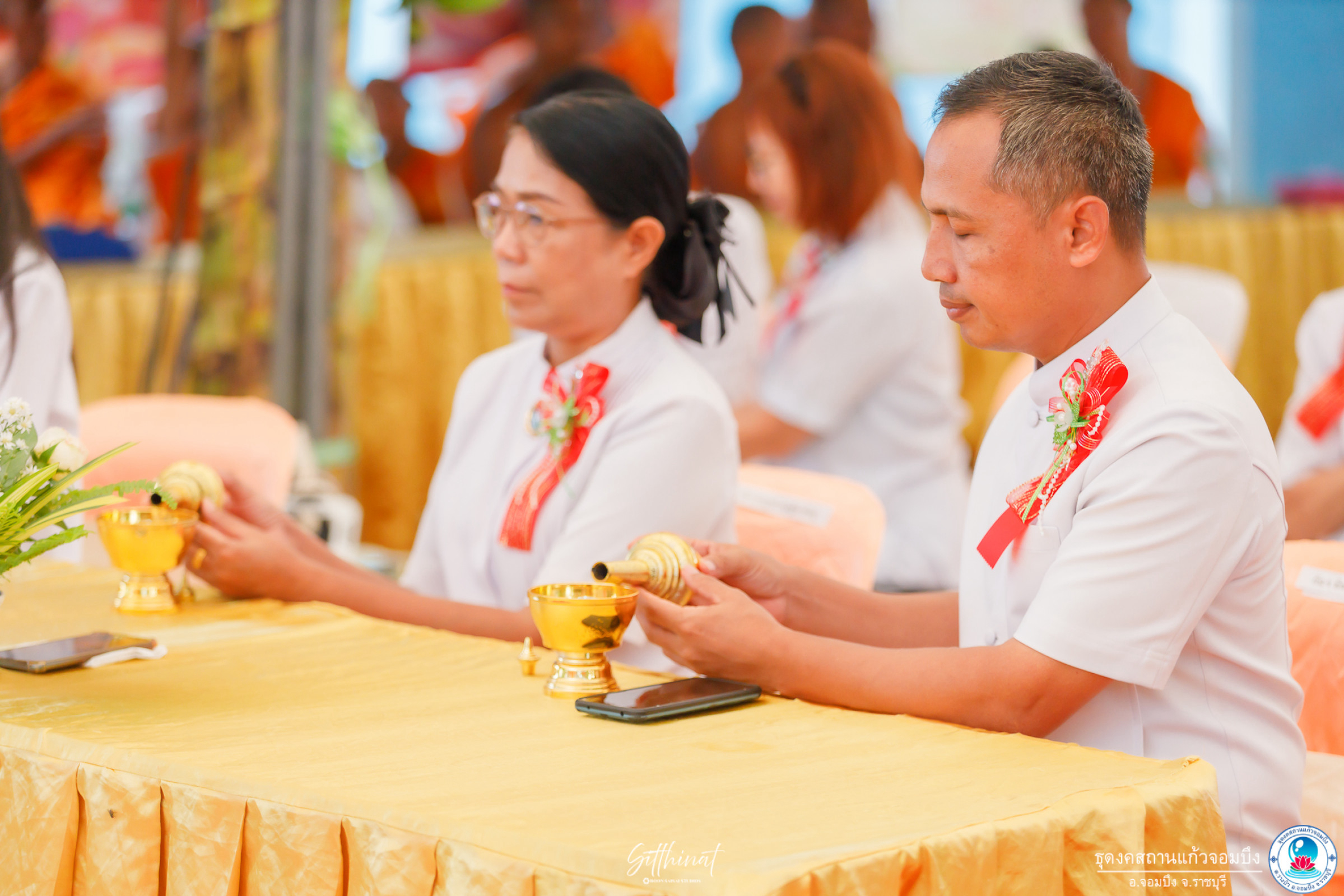 ภาพร่วมพิธีกรรมธุดงคสถานแก้วจอมบึง