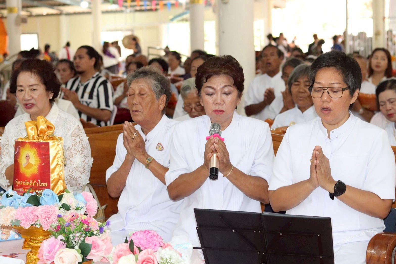 ภาพร่วมพิธีกรรมวัดนนทรีย์