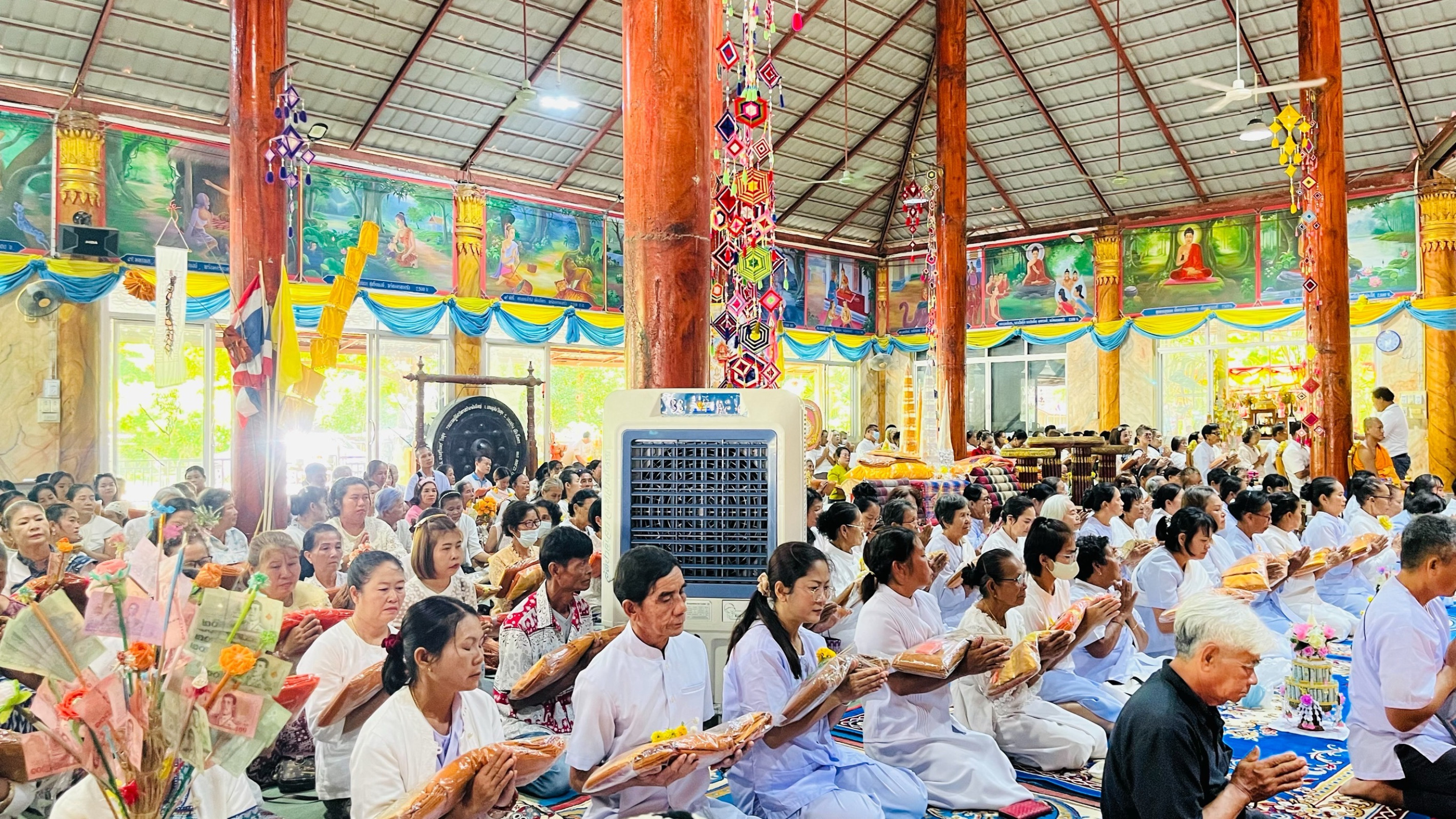 ภาพร่วมพิธีกรรมวัดป่าวิเวก