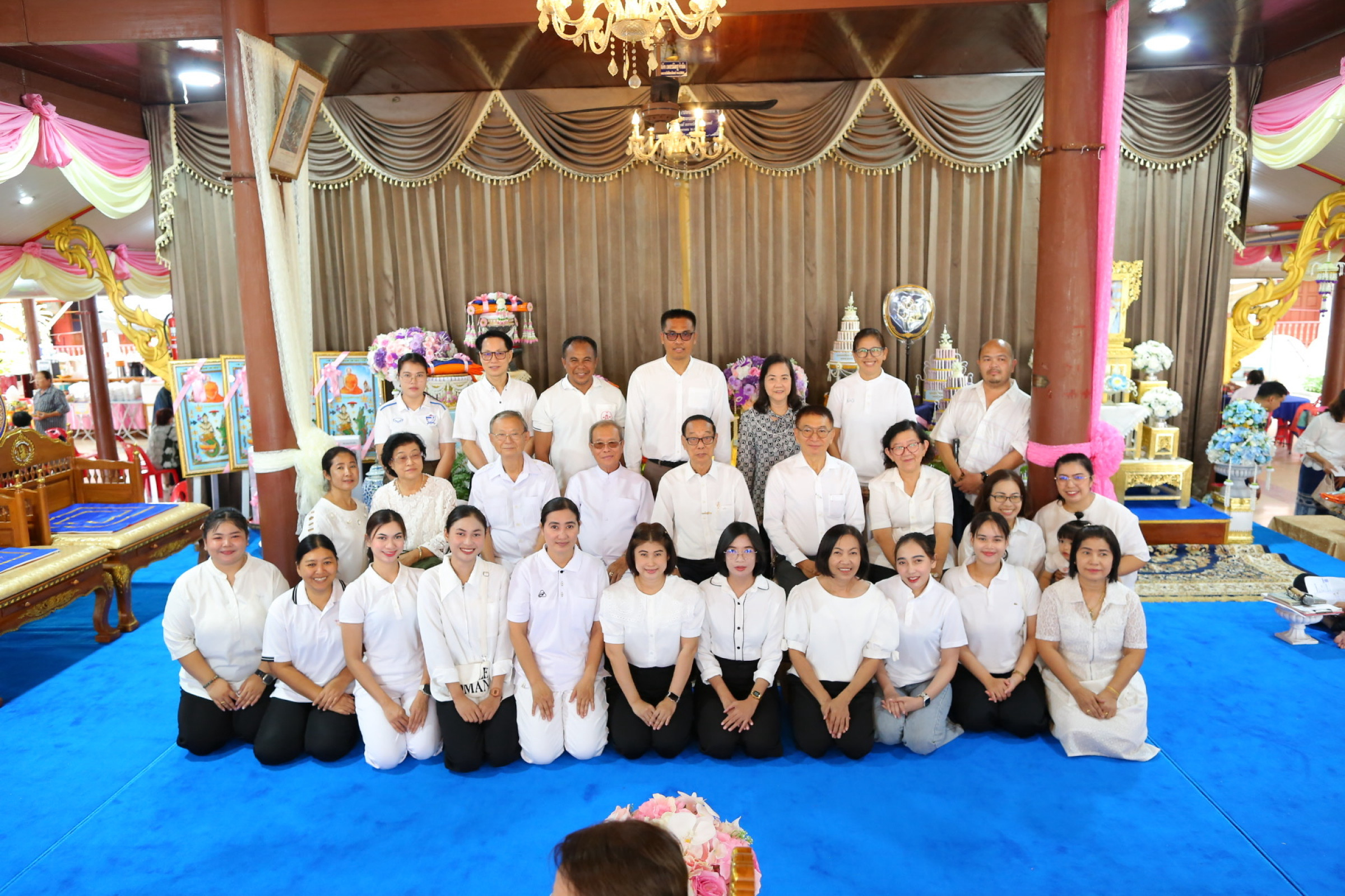 ภาพร่วมพิธีกรรมวัดชีสระอินทร์