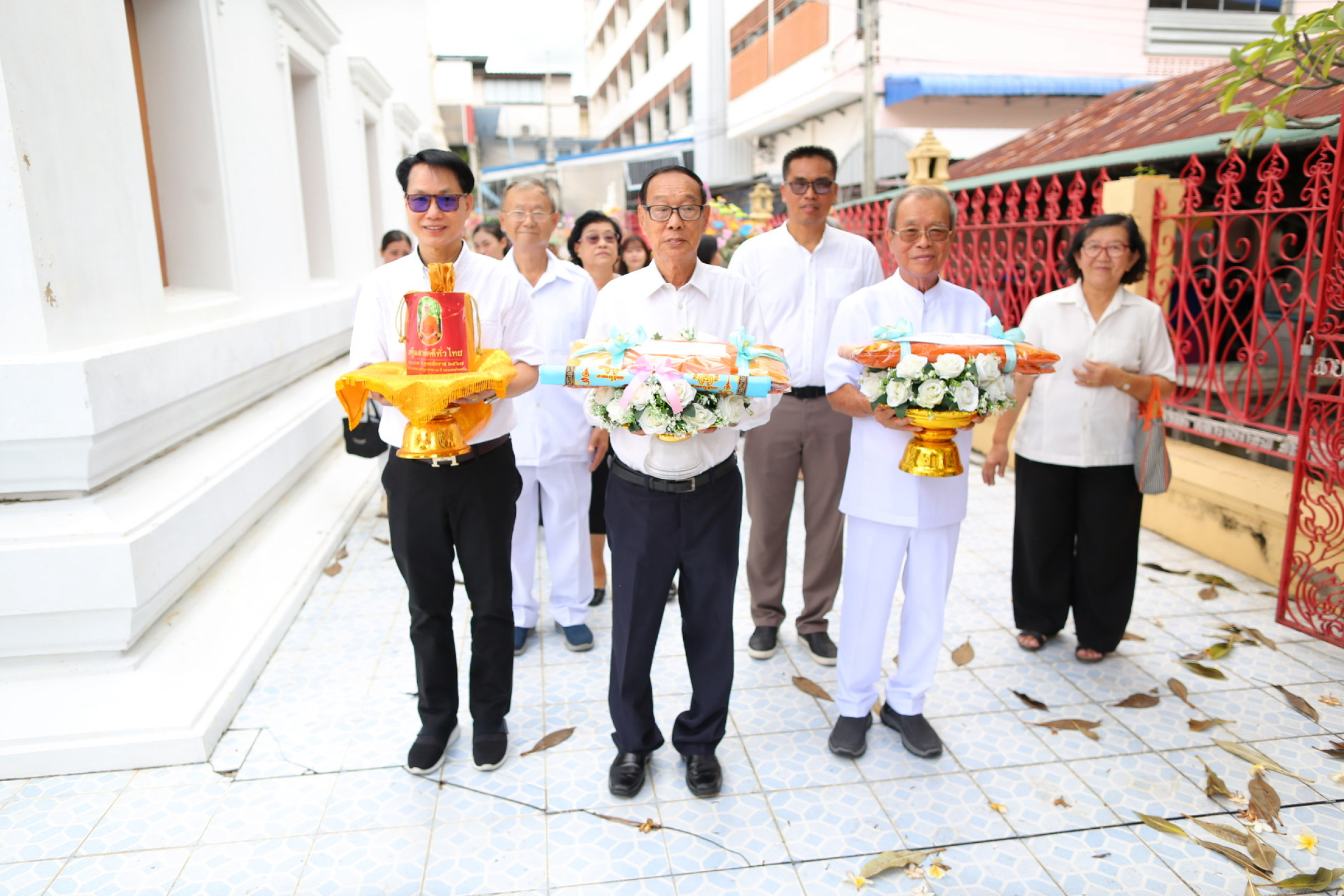 ภาพร่วมพิธีกรรมวัดชีสระอินทร์