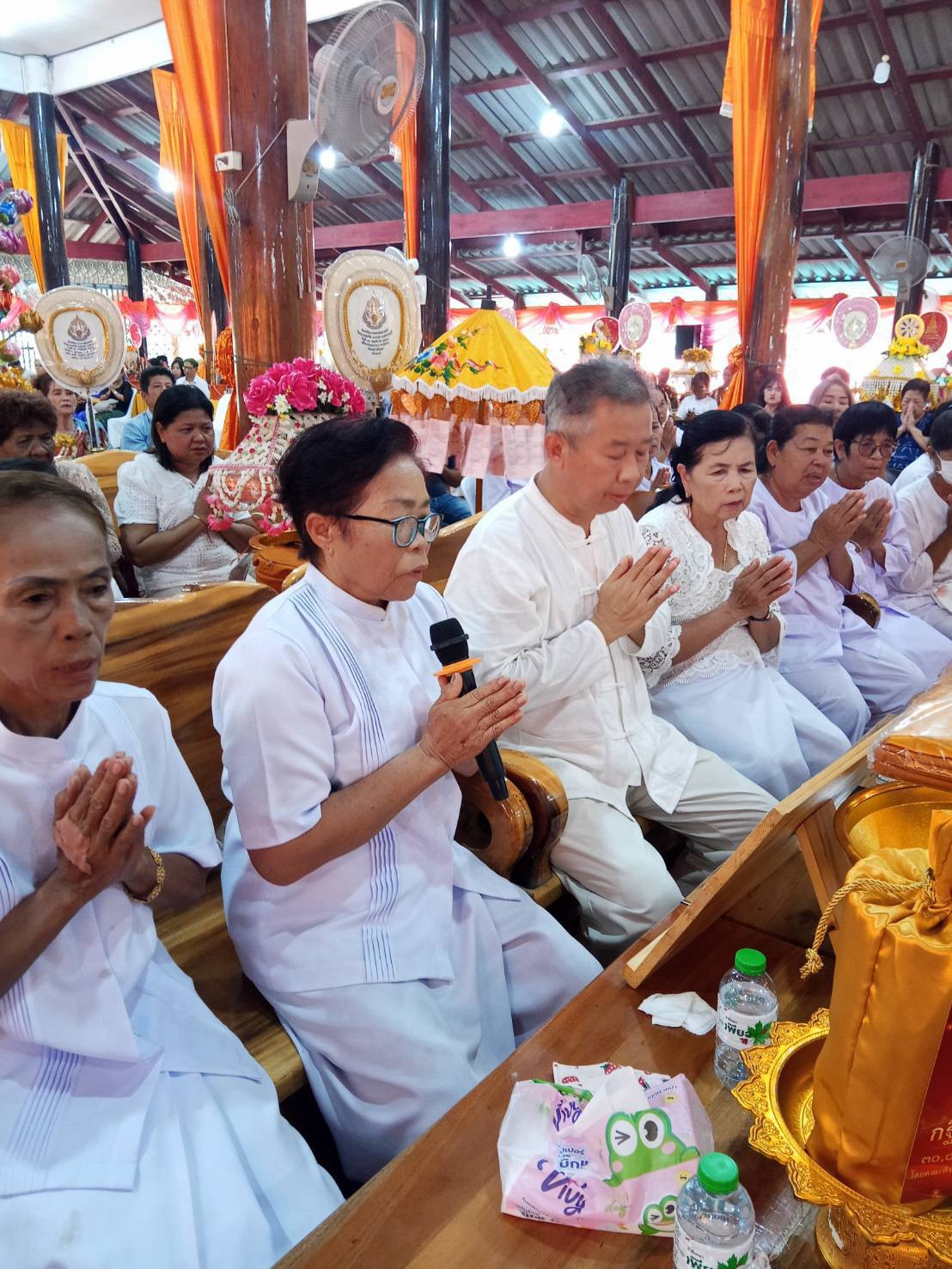 ภาพร่วมพิธีกรรมวัดสุวรรณตะไล