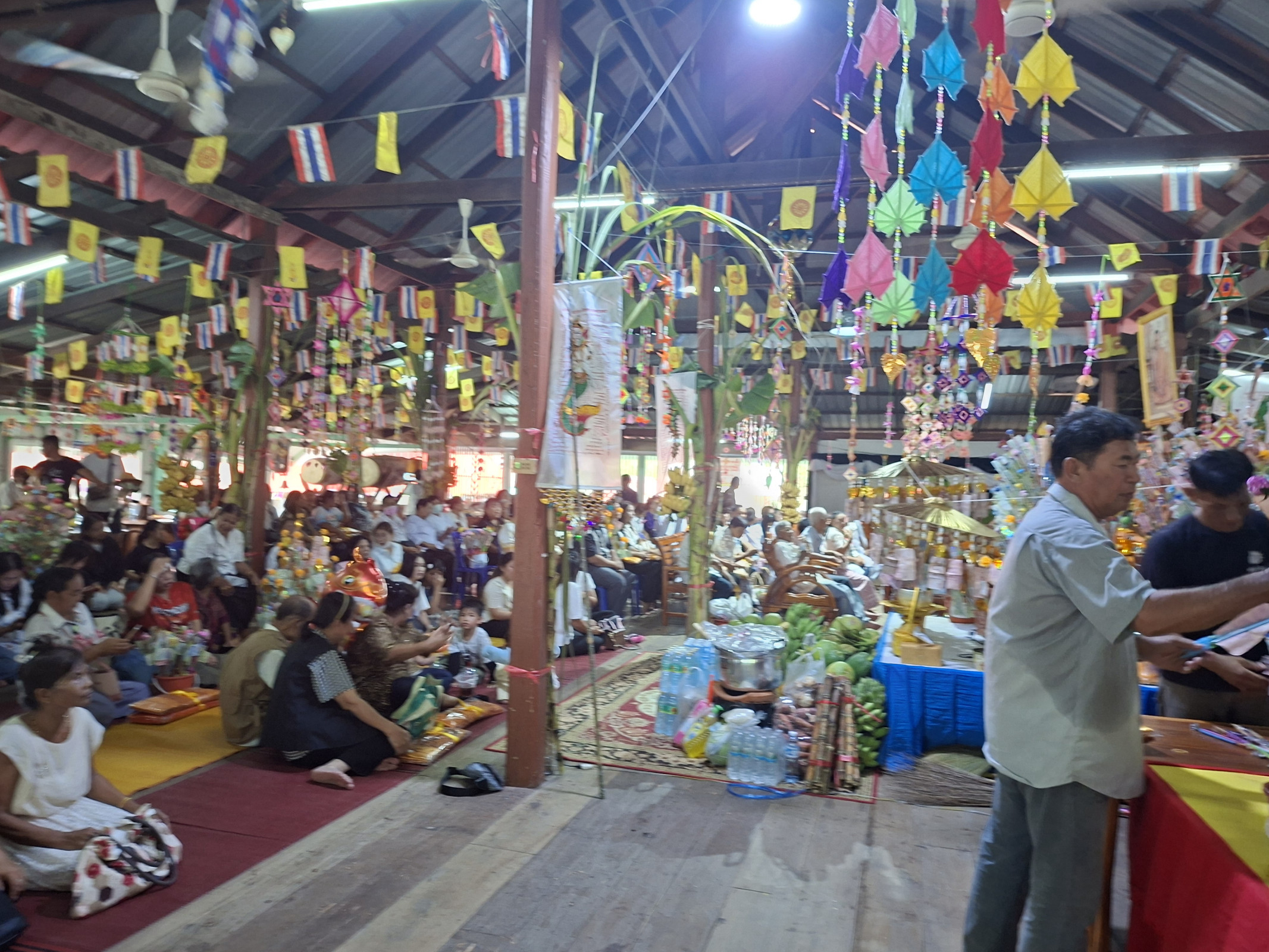 ภาพร่วมพิธีกรรมวัดวังดินสอ