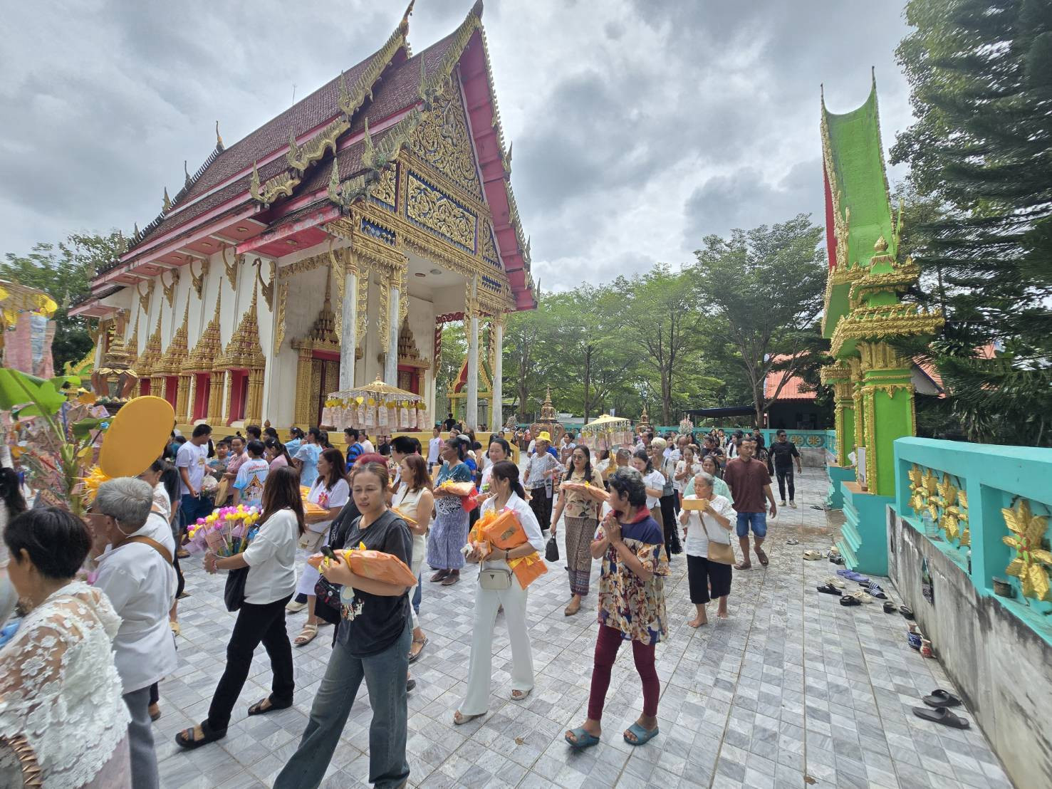 ภาพร่วมพิธีกรรมวัดวังดินสอ