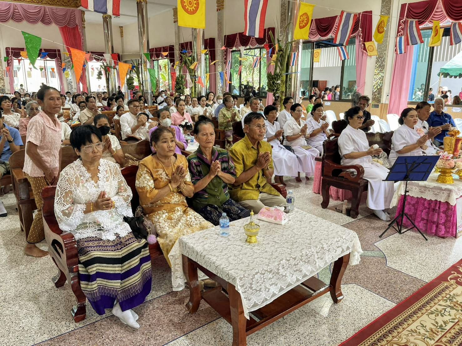 ภาพร่วมพิธีกรรมวัดโนนสะอาด
