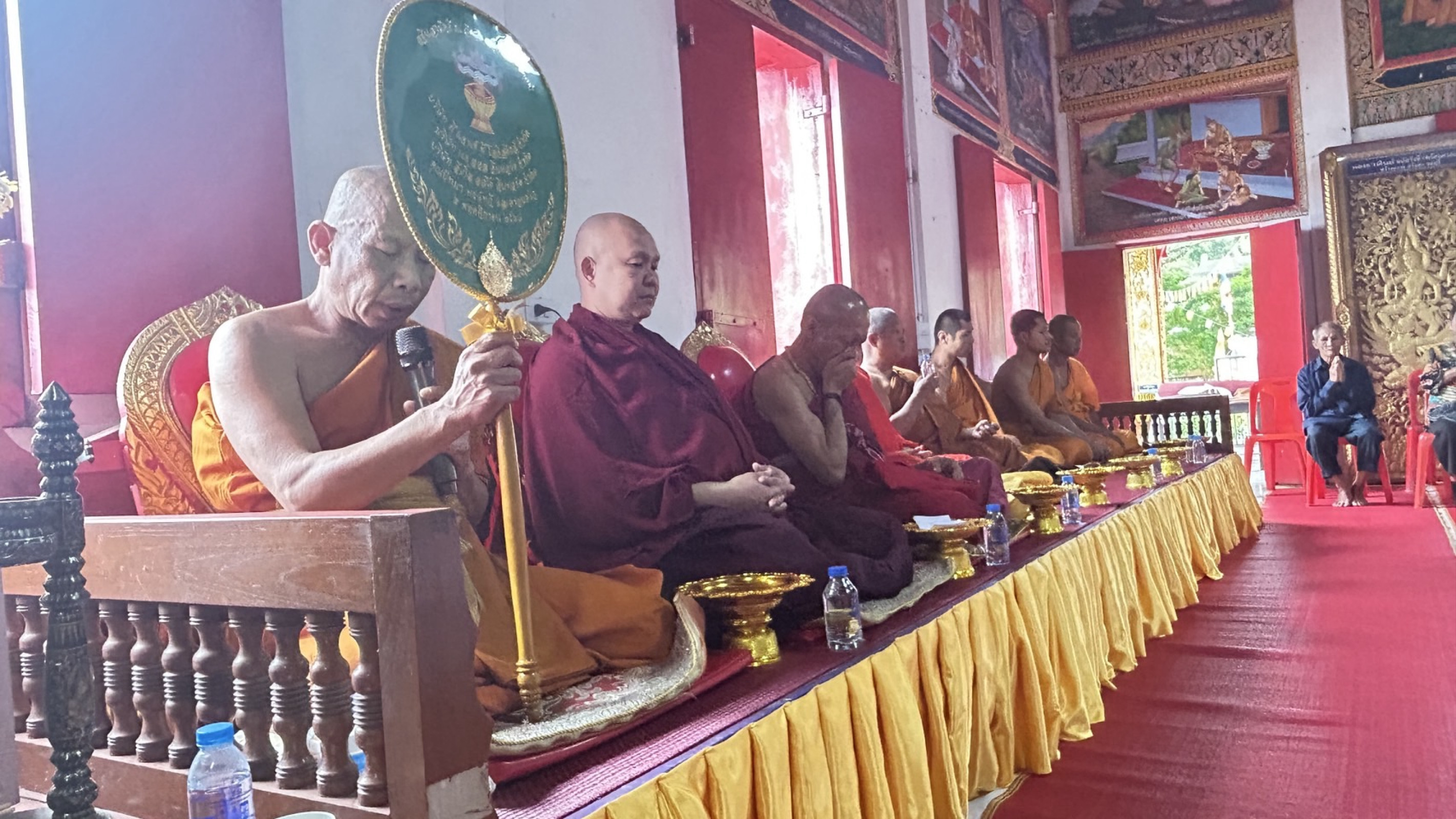 ภาพร่วมพิธีกรรมวัดวังมะริว