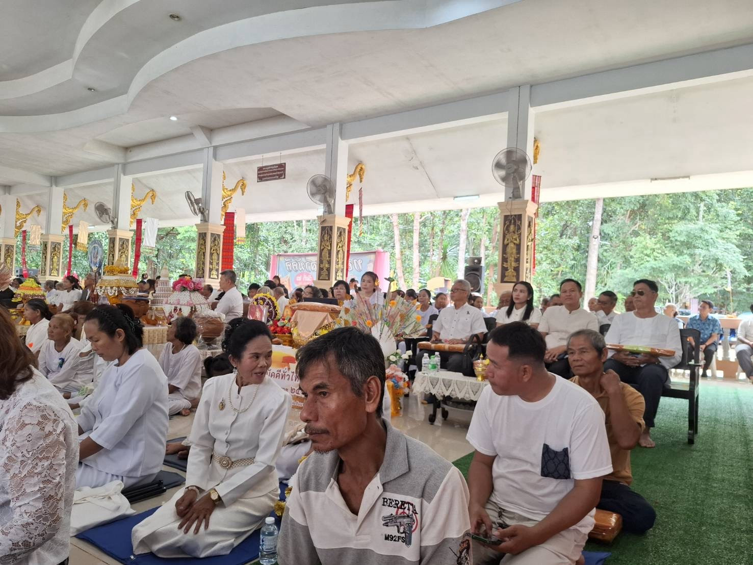 ภาพร่วมพิธีกรรมวัดรัตนคูหา