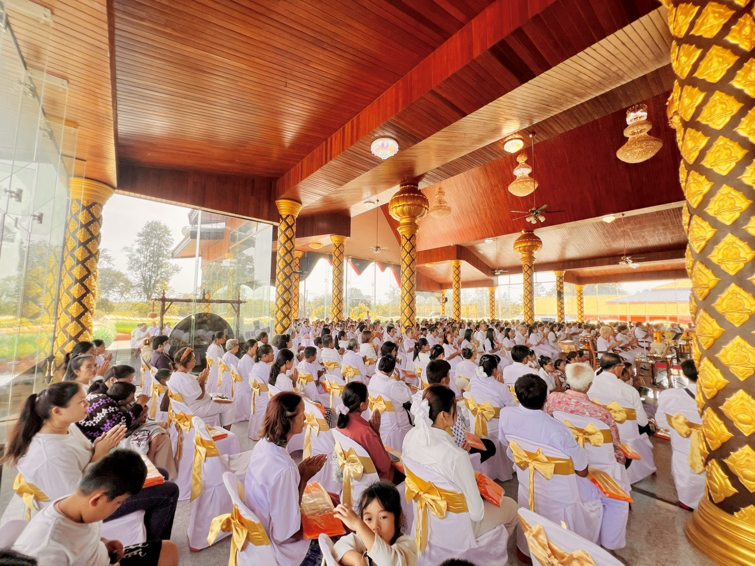 ภาพร่วมพิธีกรรมธุดงคสถานอุบลราชธานี