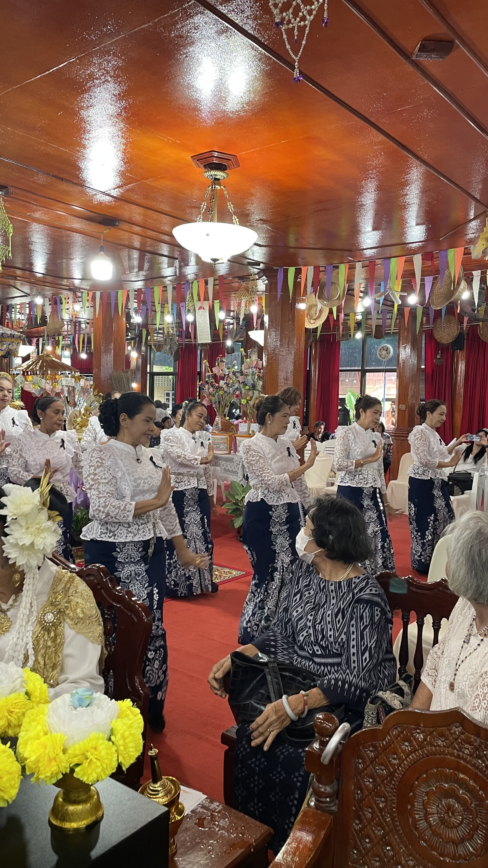 ภาพร่วมพิธีกรรมวัดกลางวังเย็น