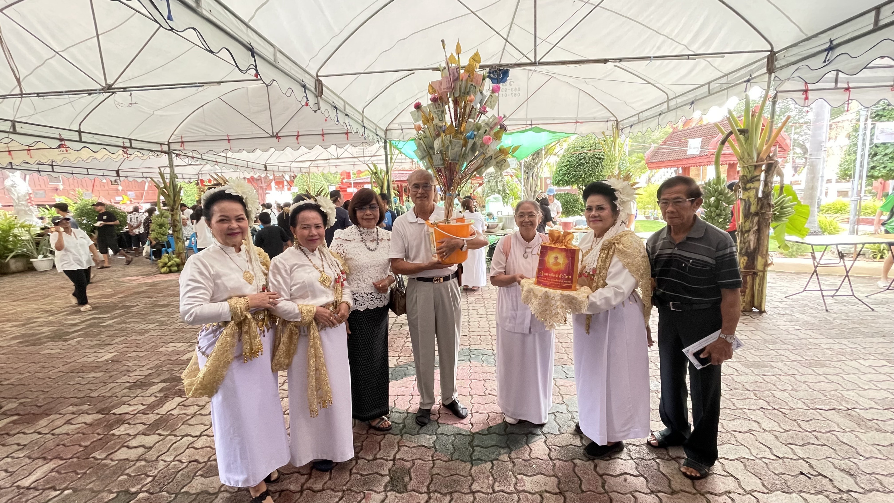 ภาพร่วมพิธีกรรมวัดกลางวังเย็น