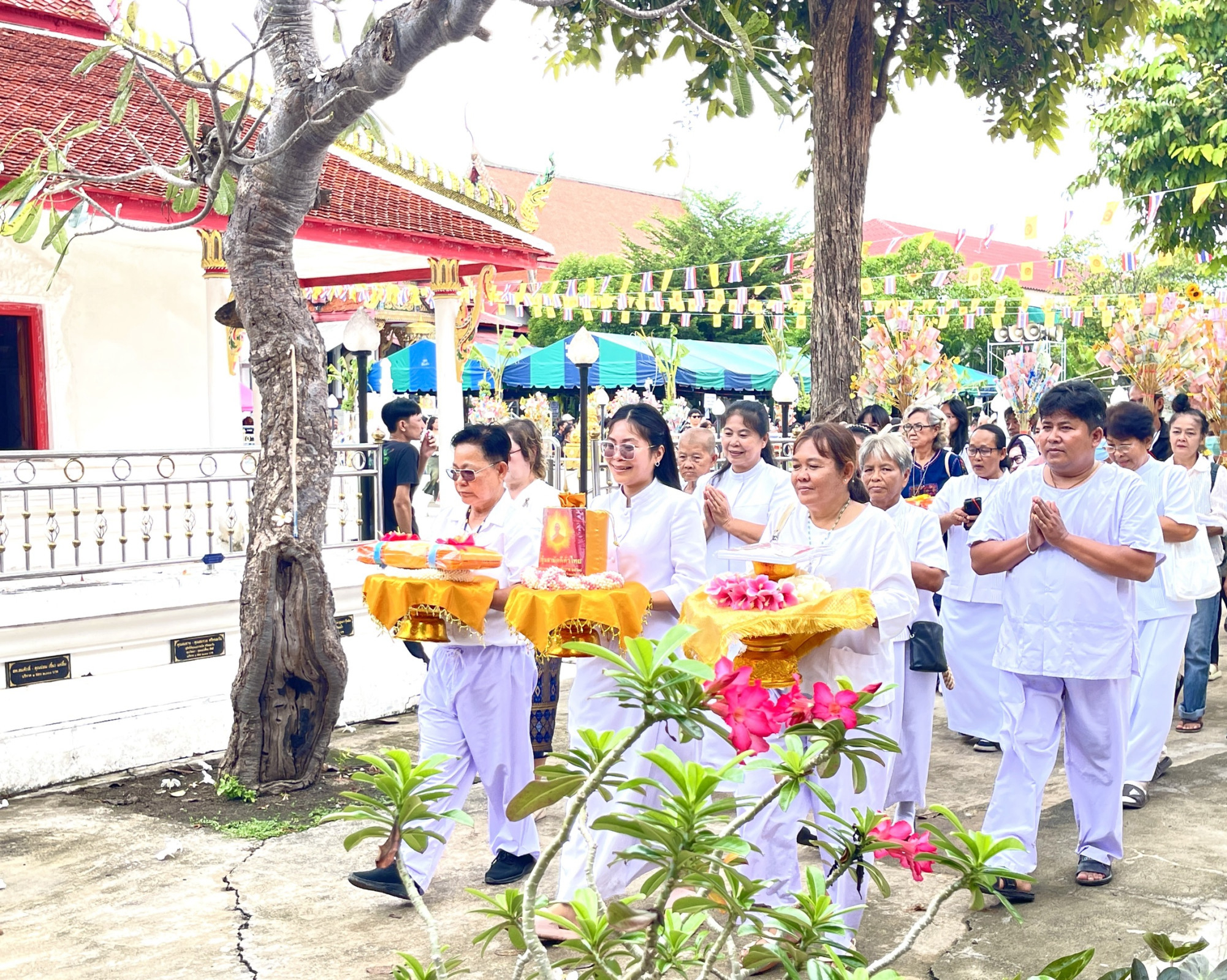 ภาพร่วมพิธีกรรมวัดเขาดินสุวรรณคีรี
