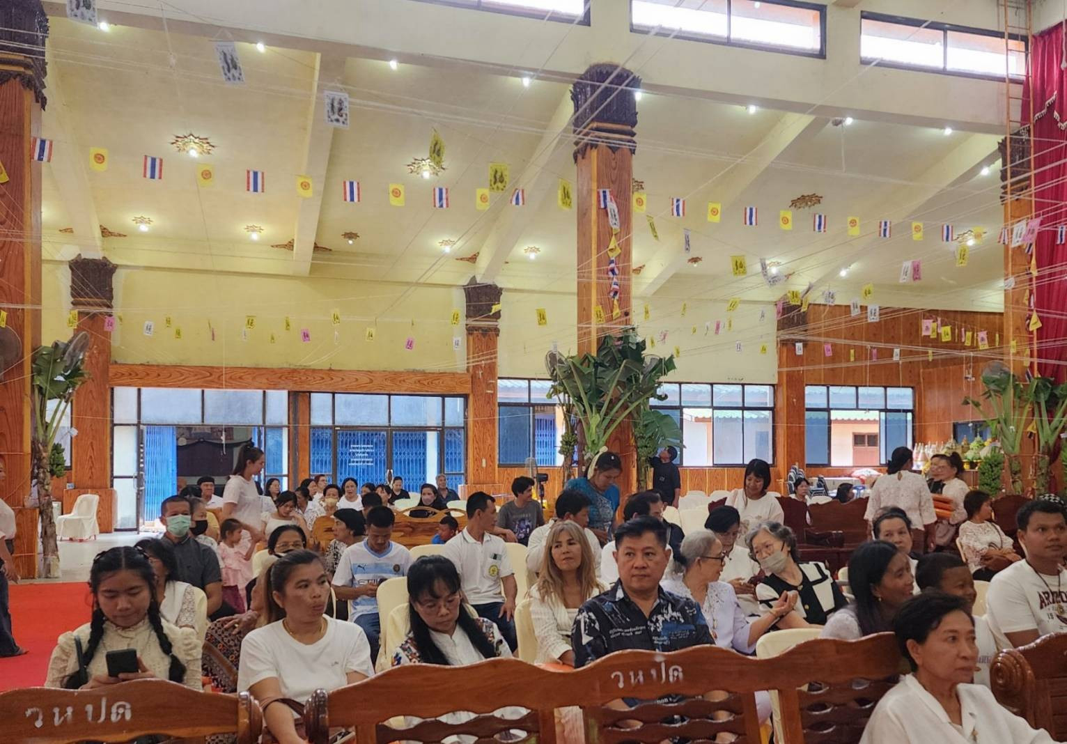 ภาพร่วมพิธีกรรมวัดห้วยปลาดุก