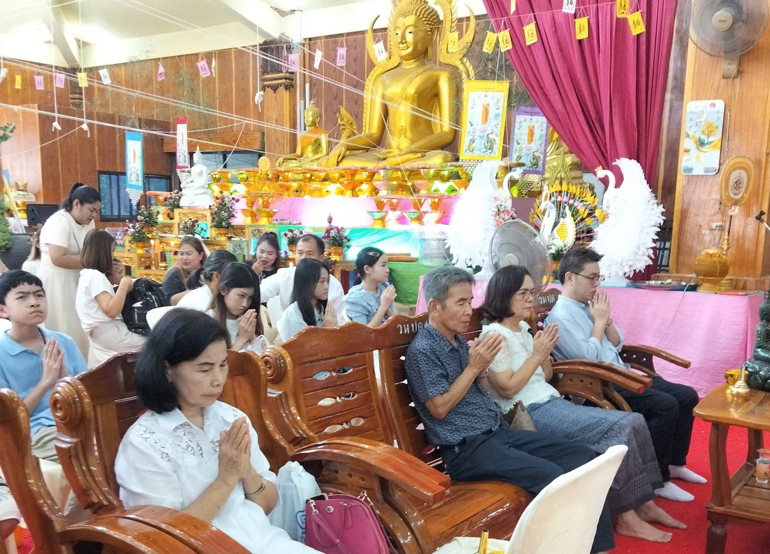 ภาพร่วมพิธีกรรมวัดห้วยปลาดุก