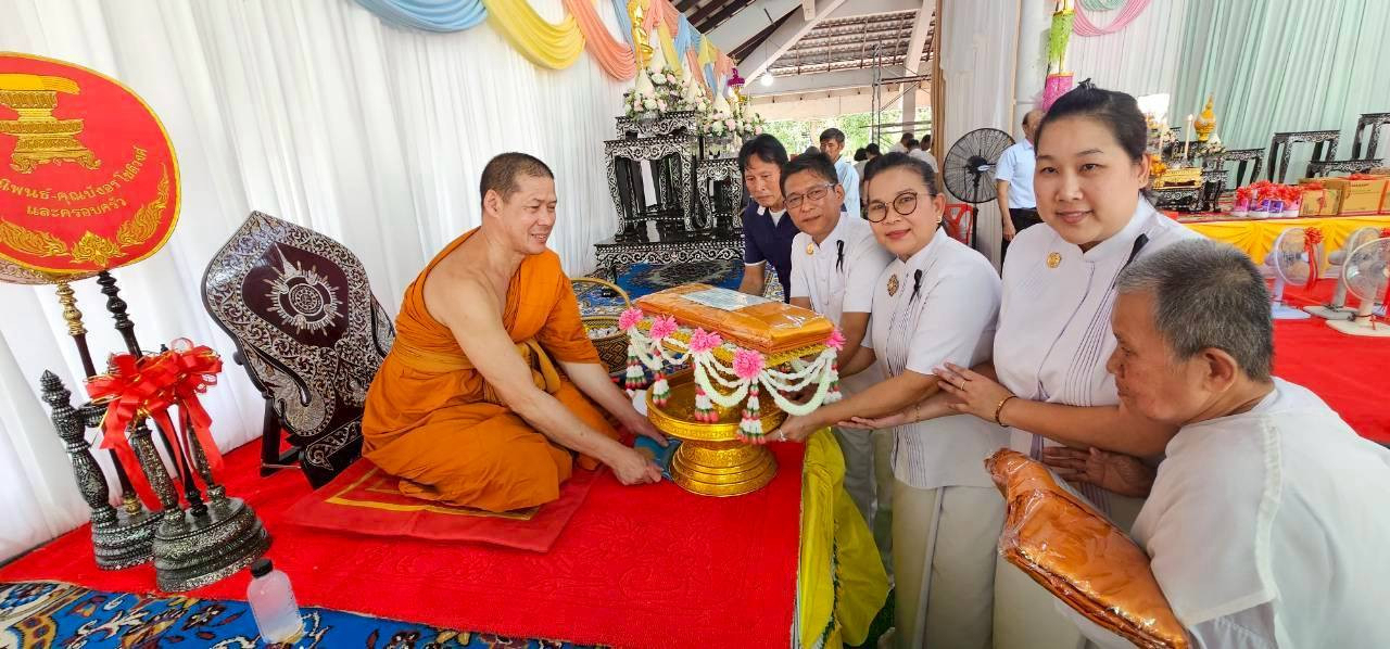 ภาพร่วมพิธีกรรมวัดหลักหกรัตนาราม