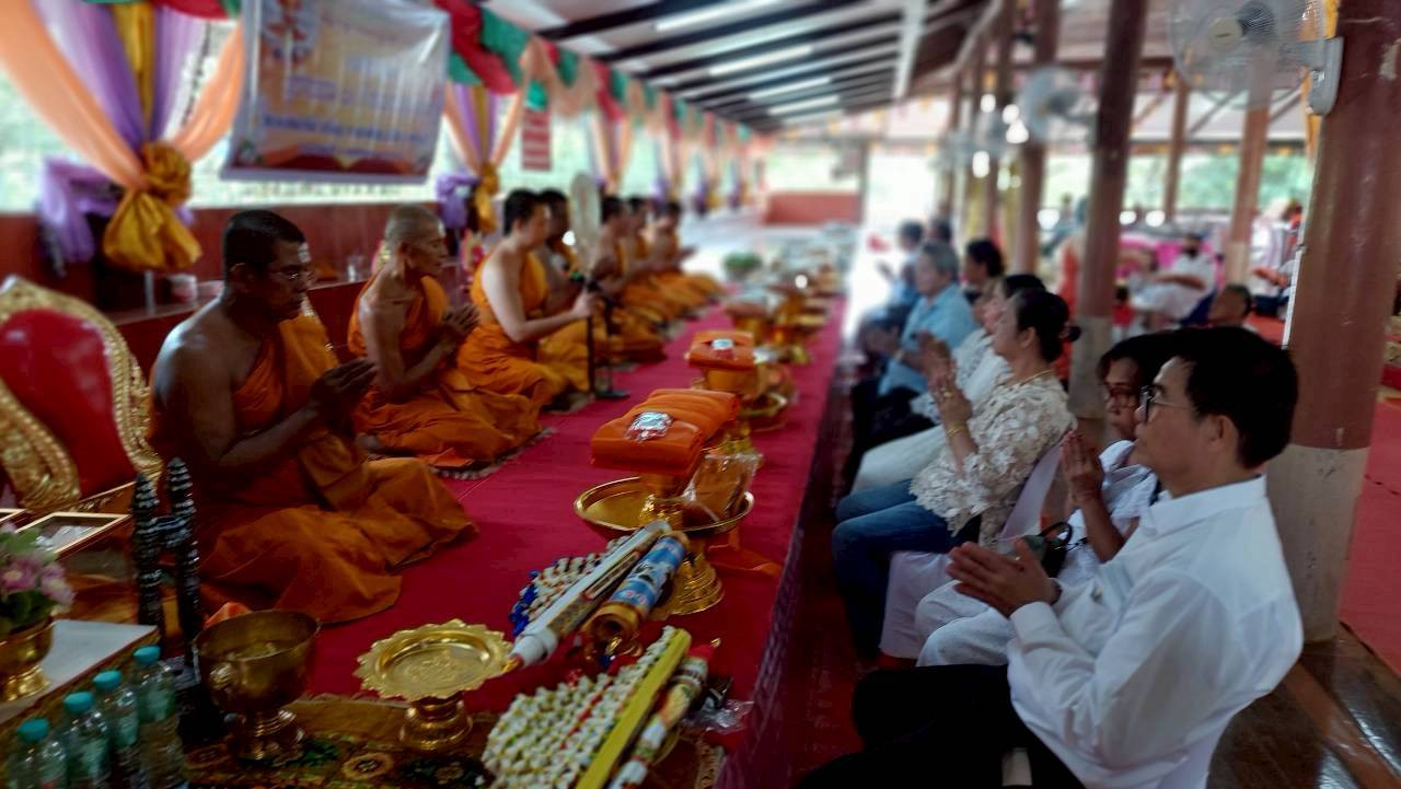 ภาพร่วมพิธีกรรมวัดใหม่รัตนเจดีย์