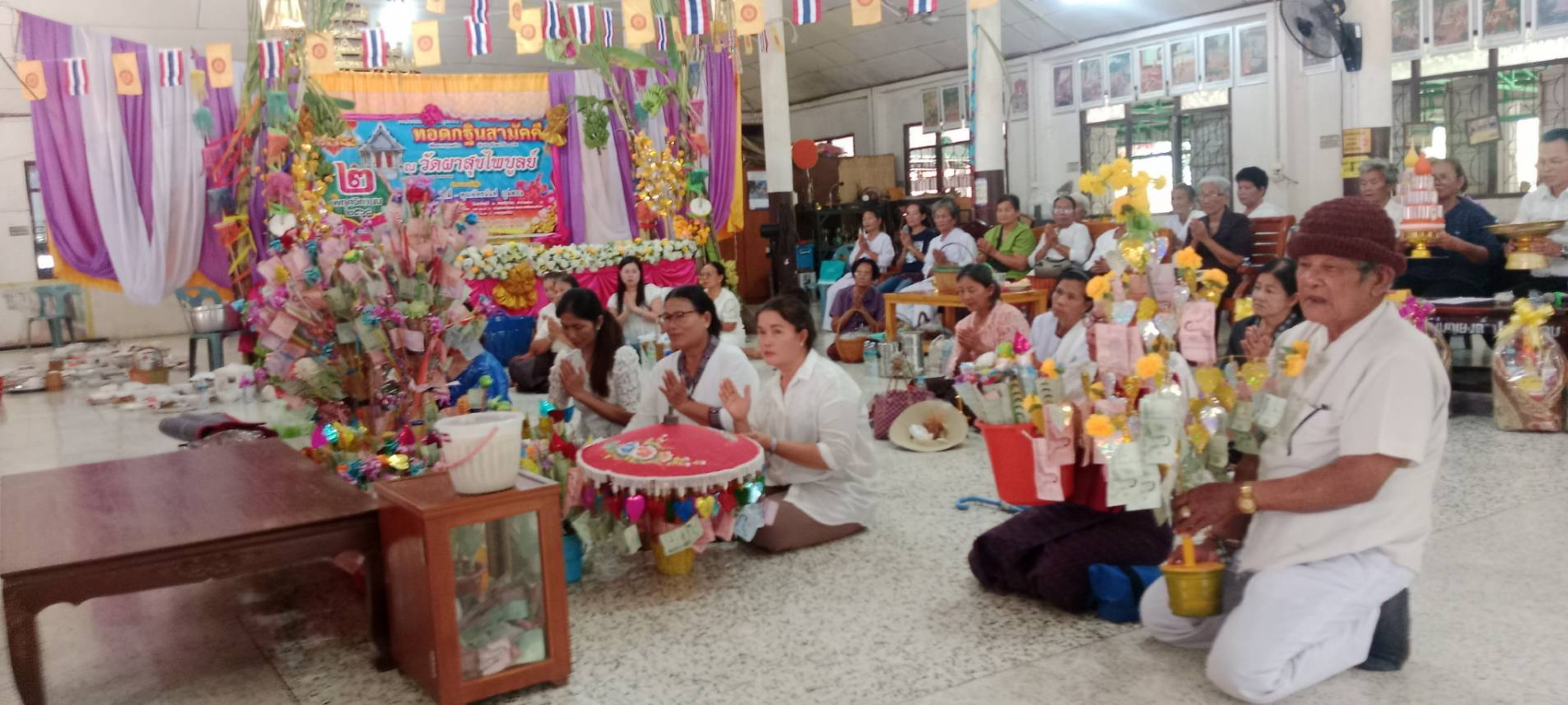 ภาพร่วมพิธีกรรมวัดผาสุขไพบูลย์