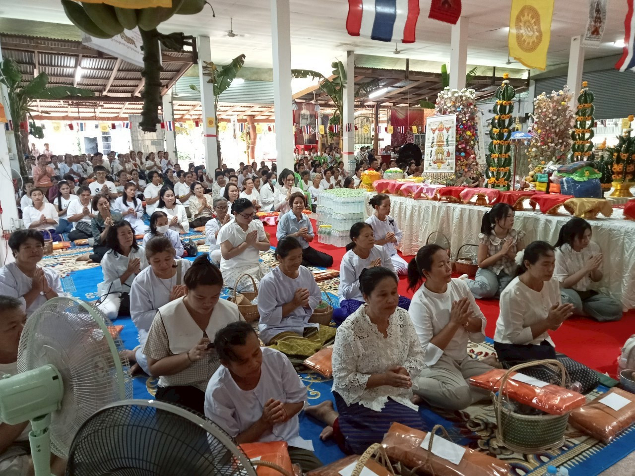 ภาพร่วมพิธีกรรมวัดโพนไทรงาม