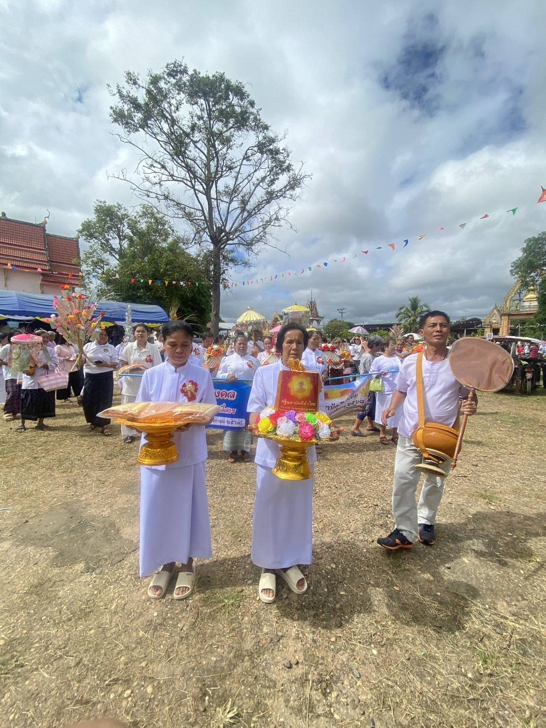 ภาพร่วมขบวนกฐินวัดท่ามงคล