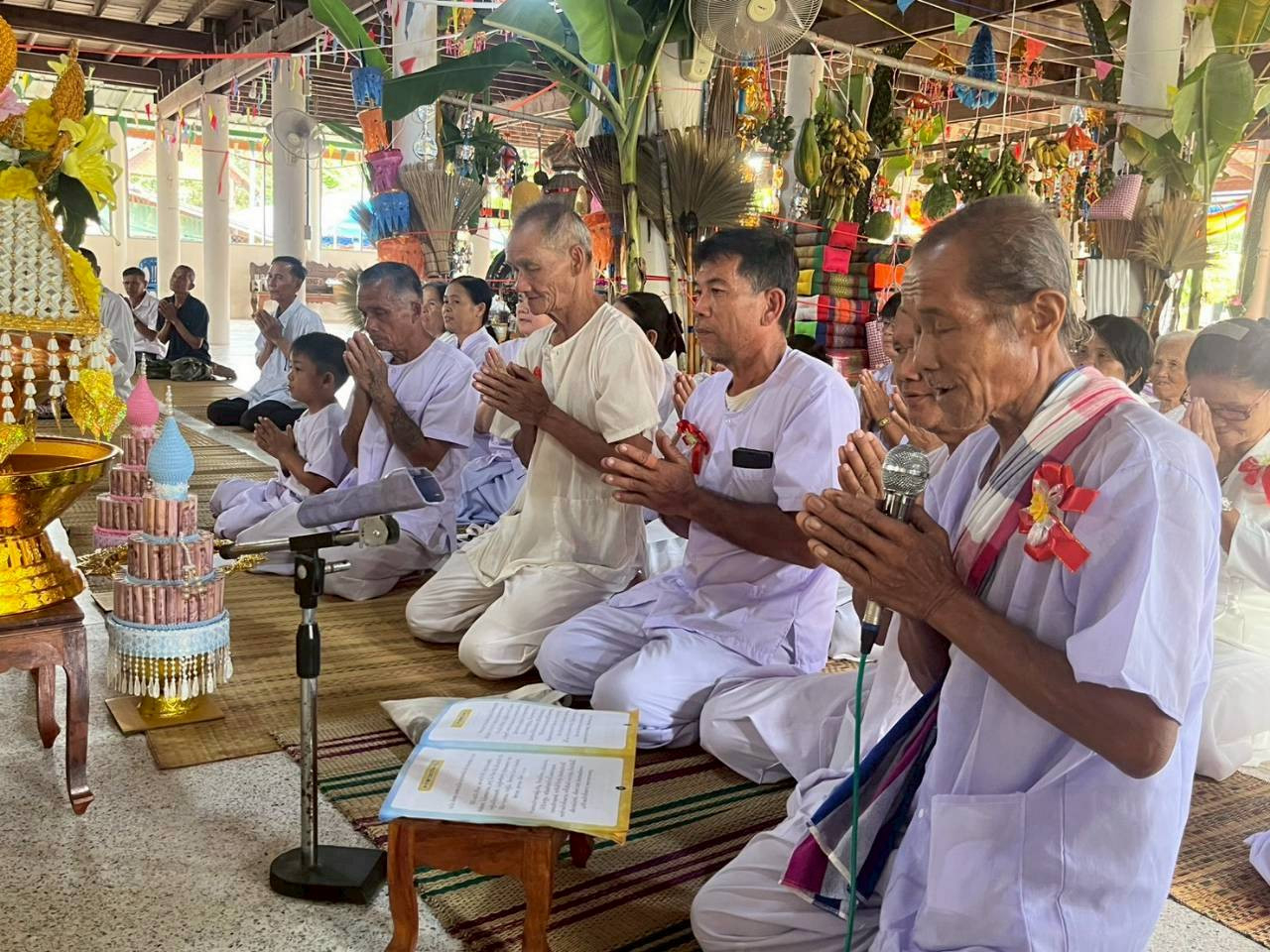 ภาพกล่าวคำถวายกฐินวัดบ้านคำผักกูด