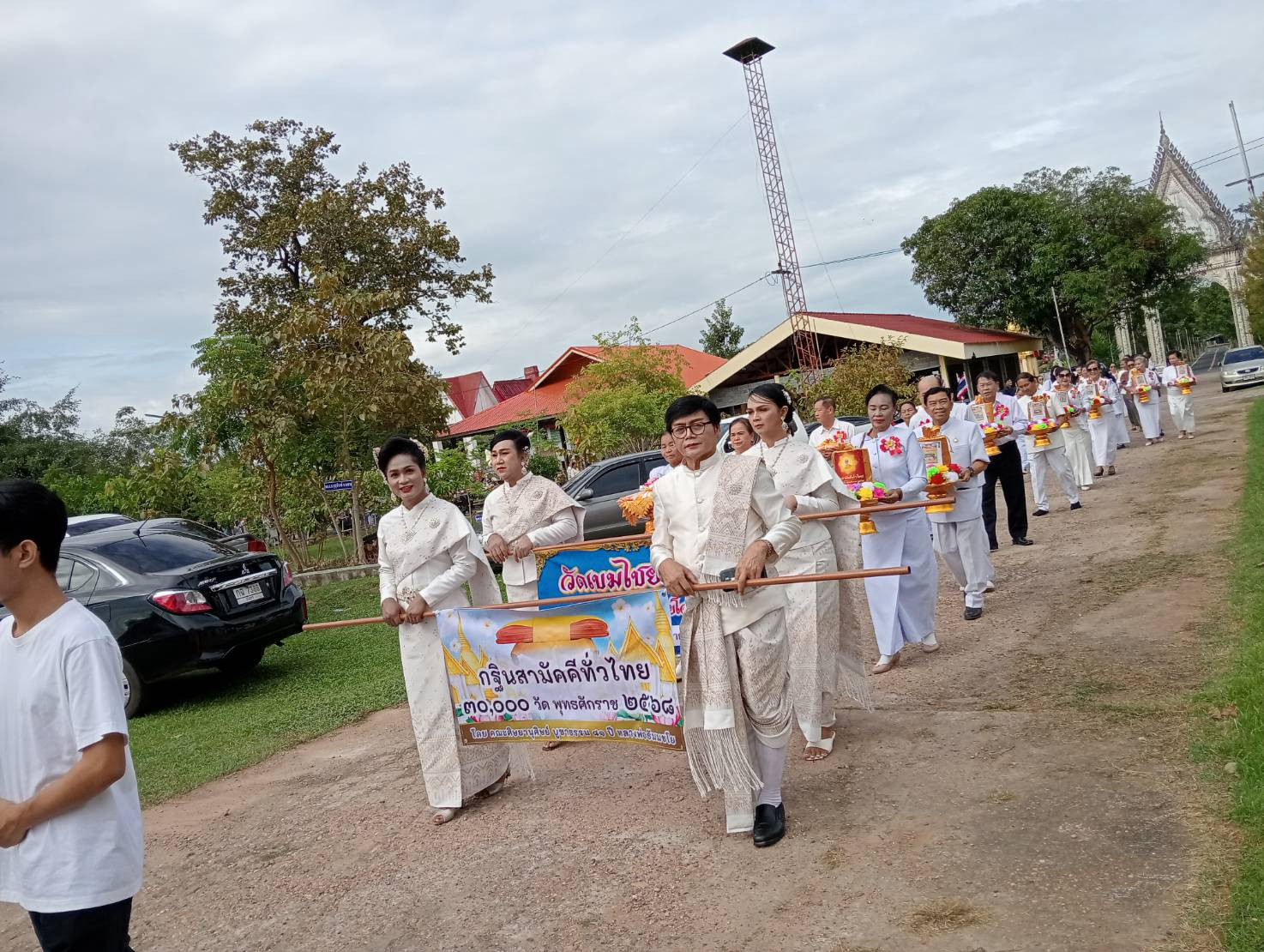 ภาพร่วมขบวนกฐินวัดเขมไชยาราม