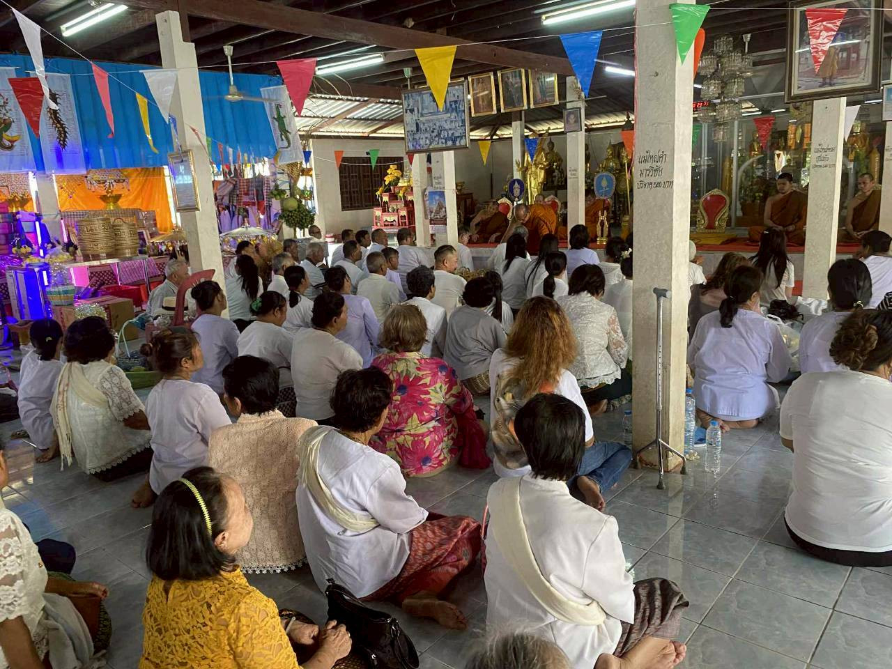 ภาพร่วมพิธีกรรมวัดกุดตากล้า