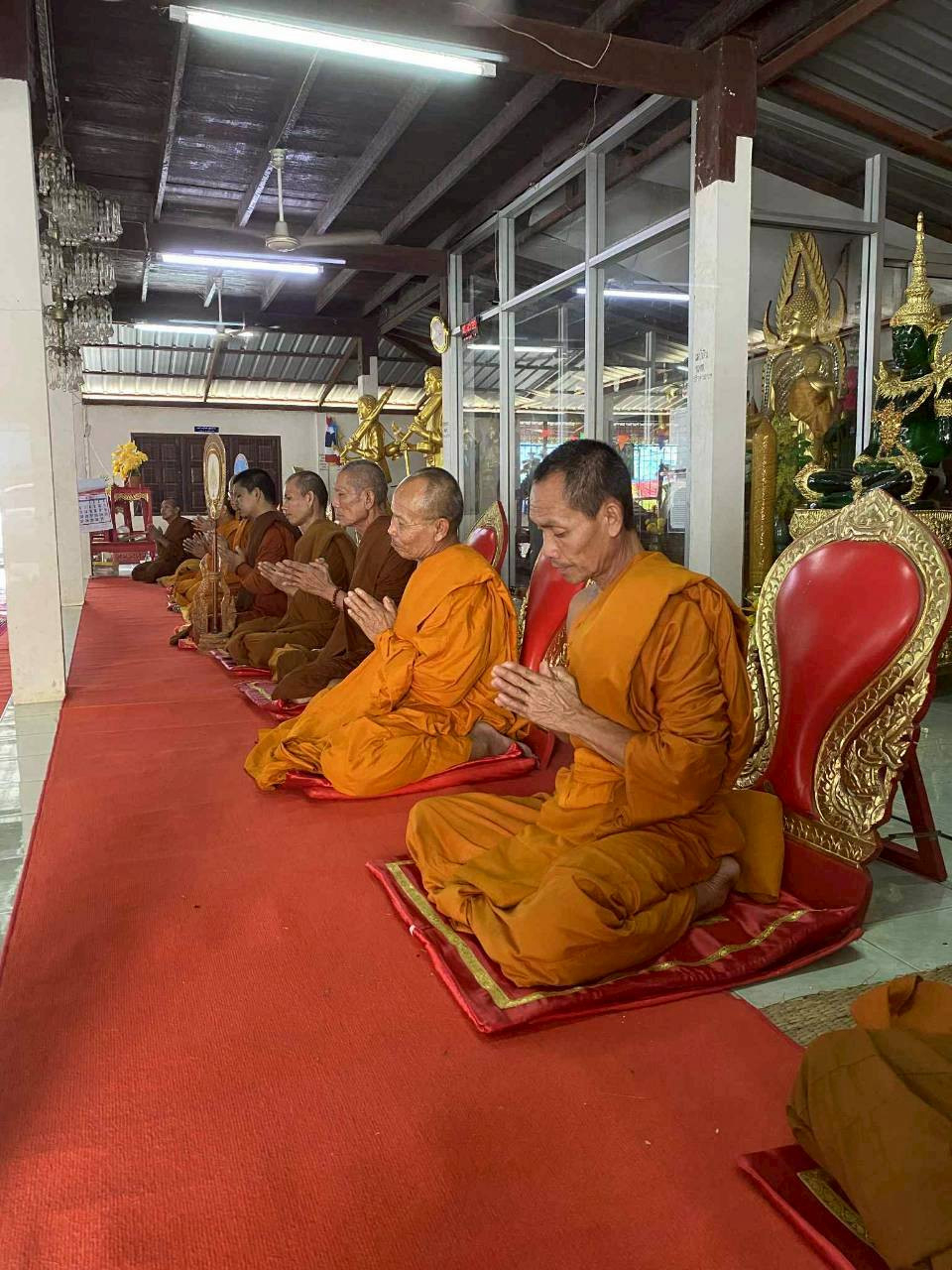 ภาพร่วมพิธีกรรมวัดกุดตากล้า