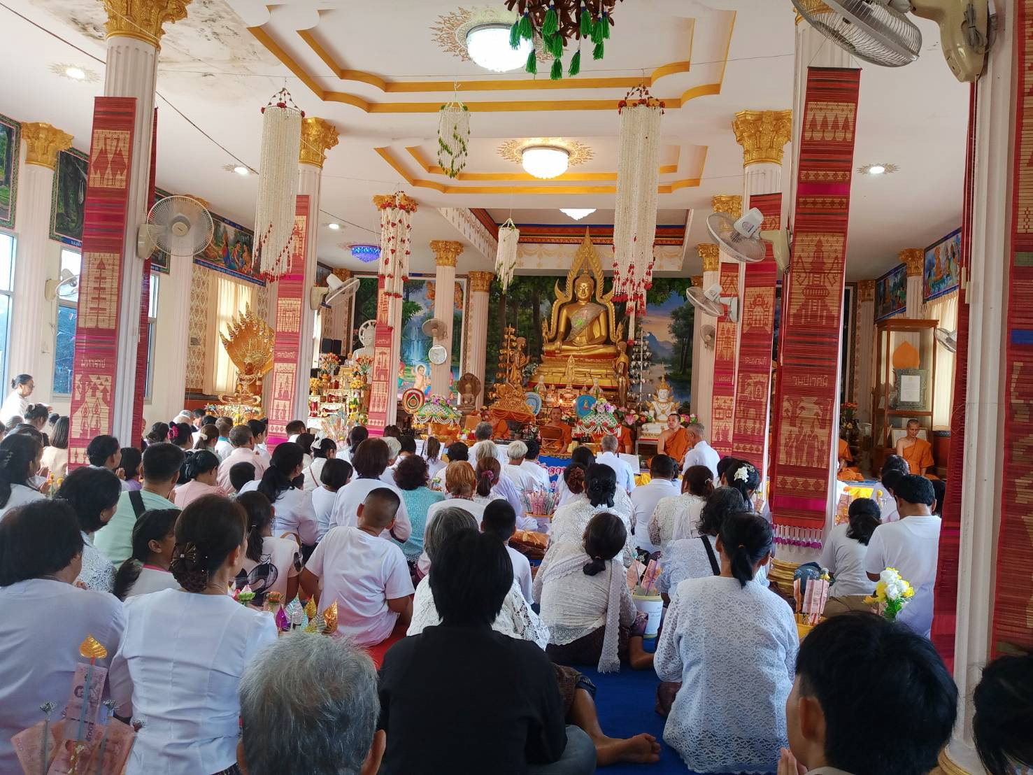 ภาพร่วมพิธีกรรมวัดจานน้อย