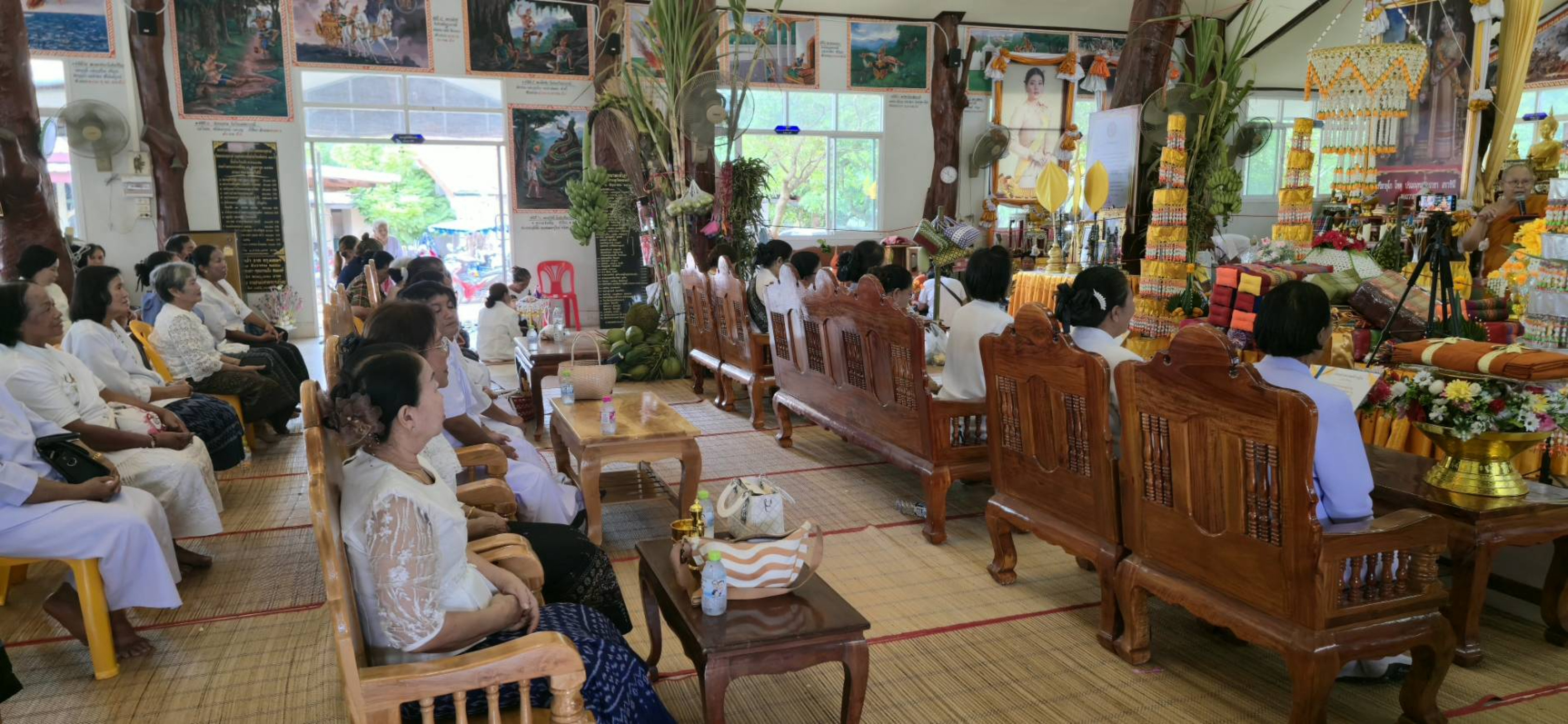 ภาพร่วมพิธีกรรมวัดดอนธาตุนรงค์