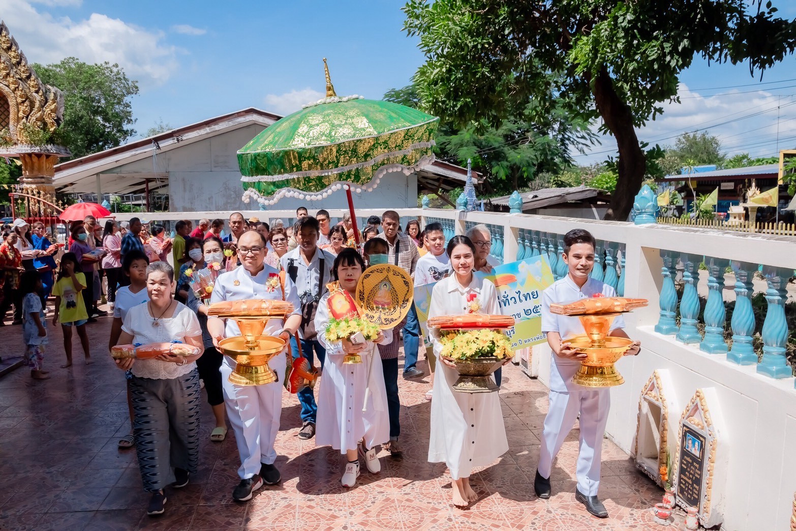 ภาพร่วมขบวนกฐินวัดหนองพิมาน
