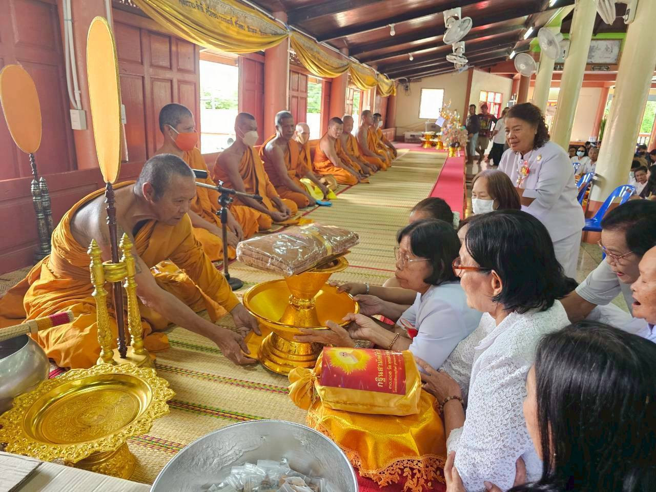 ภาพร่วมพิธีกรรมวัดเกตุ