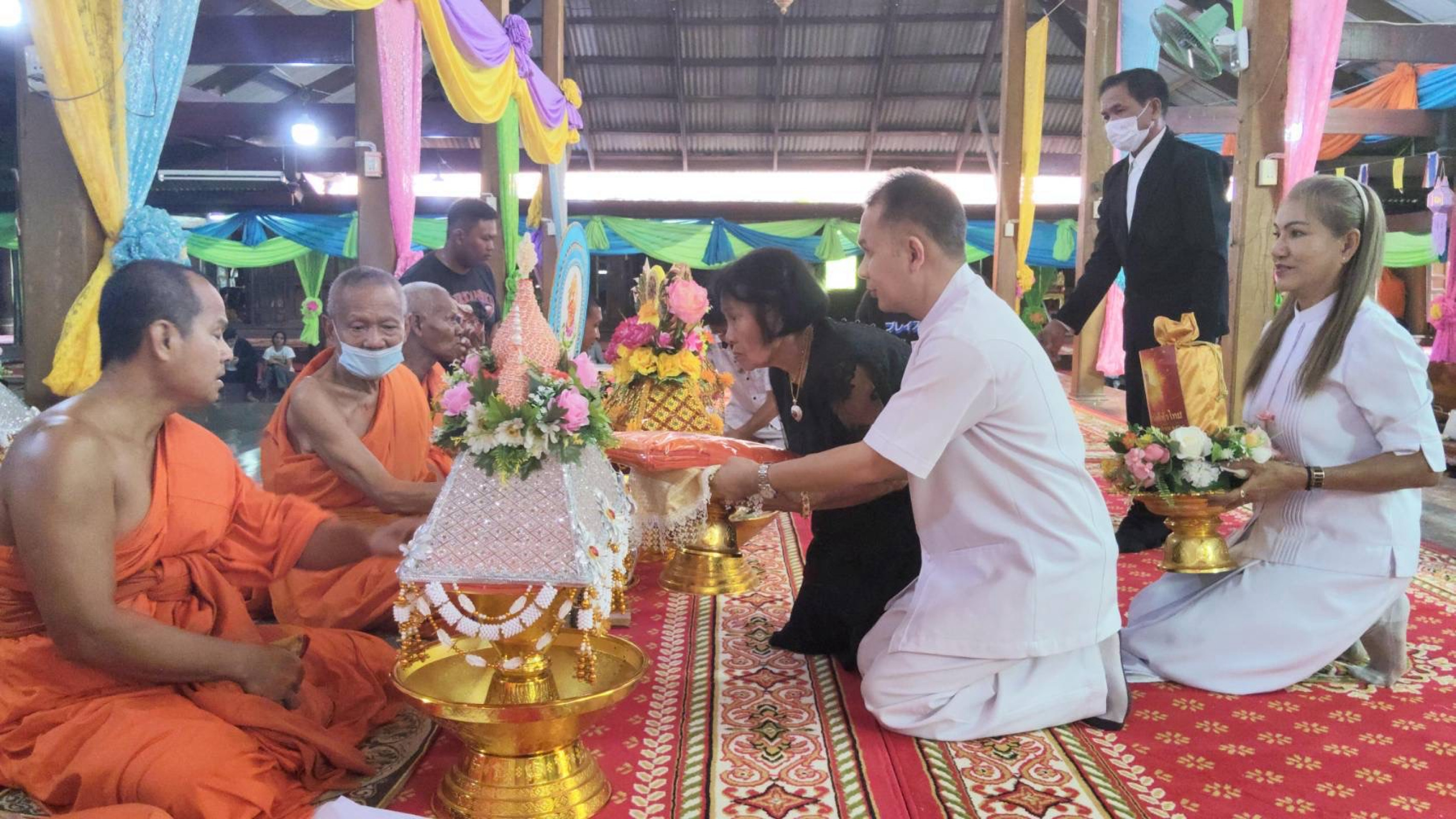 ภาพร่วมพิธีกรรมวัดพิกุลแก้ว