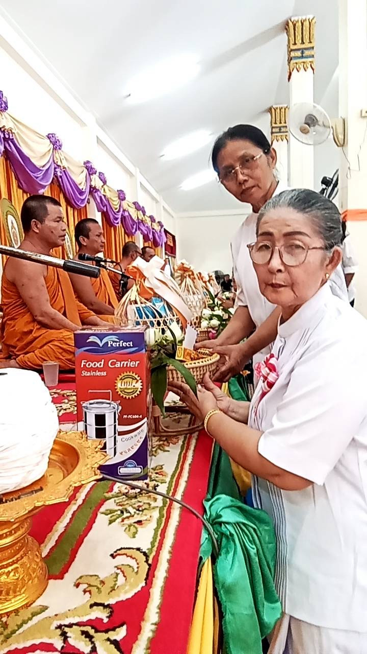 ภาพร่วมพิธีกรรมวัดมณีเลื่อน