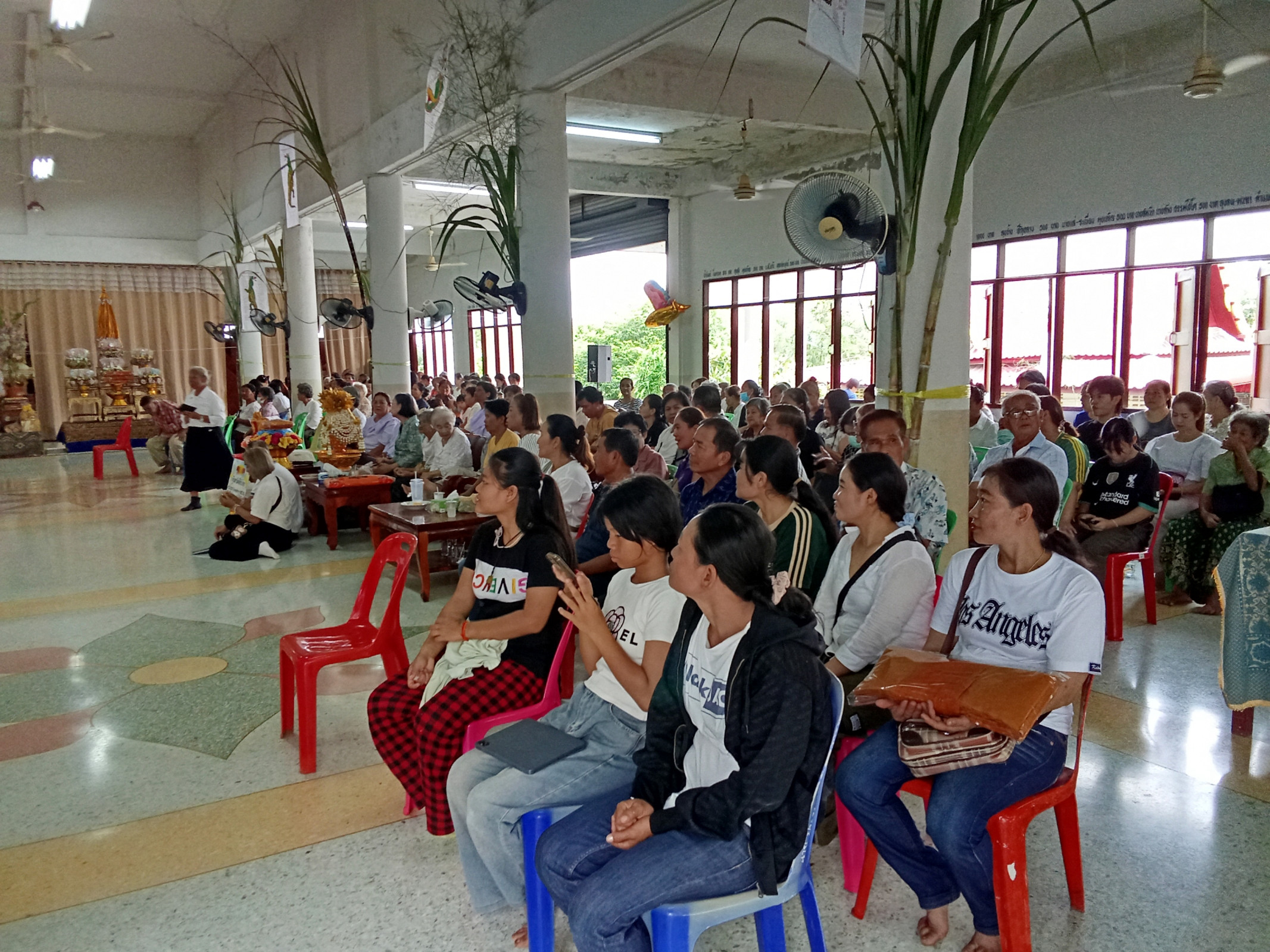 ภาพร่วมพิธีกรรมวัดเขาวังสดึงษ์