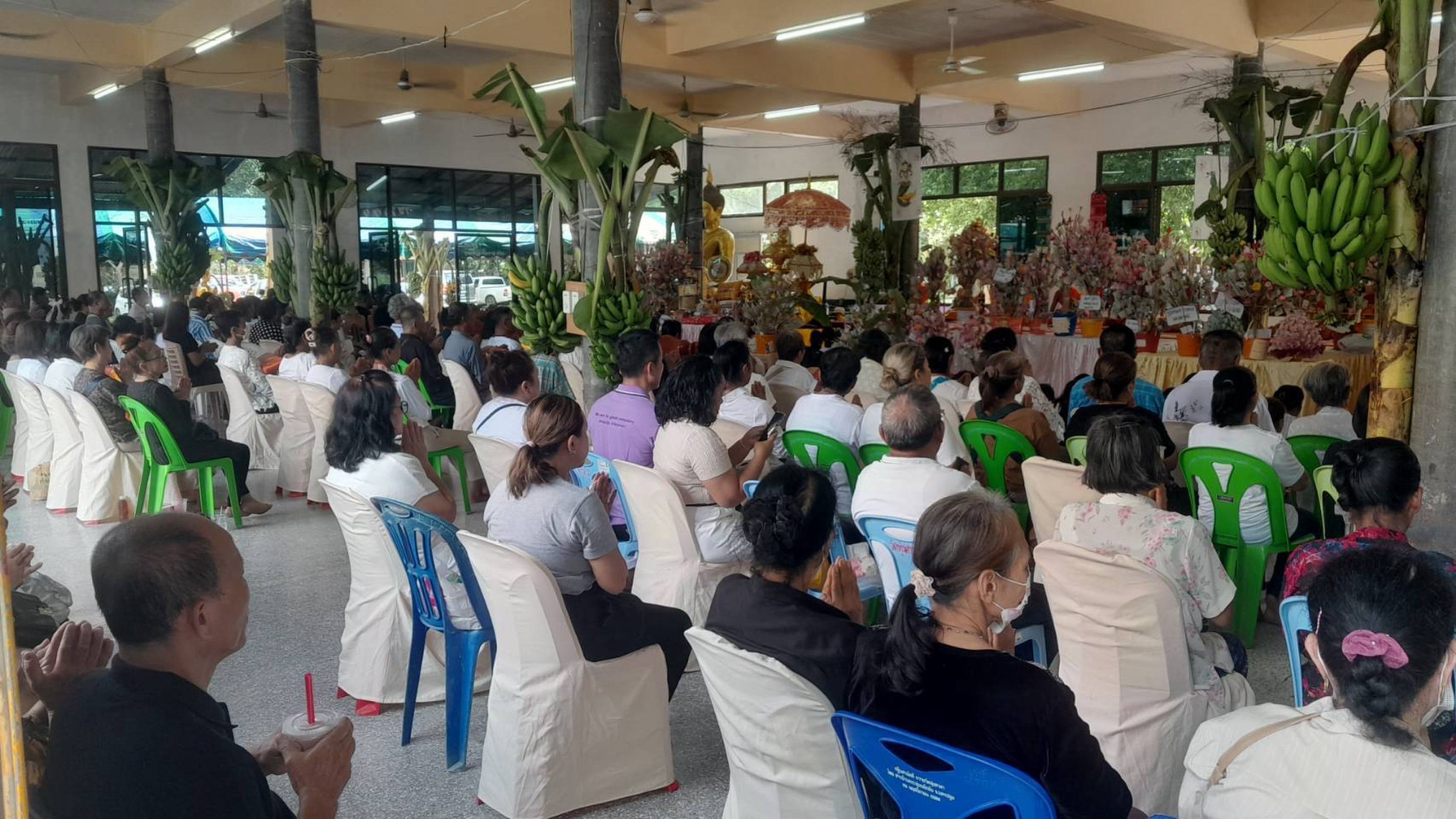 ภาพร่วมพิธีกรรมวัดทุ่งศาลา