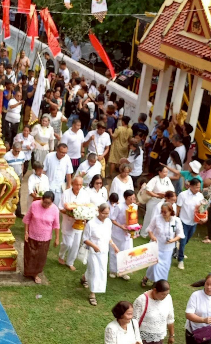 ภาพร่วมพิธีกรรมวัดแก้วฟ้ารังษี